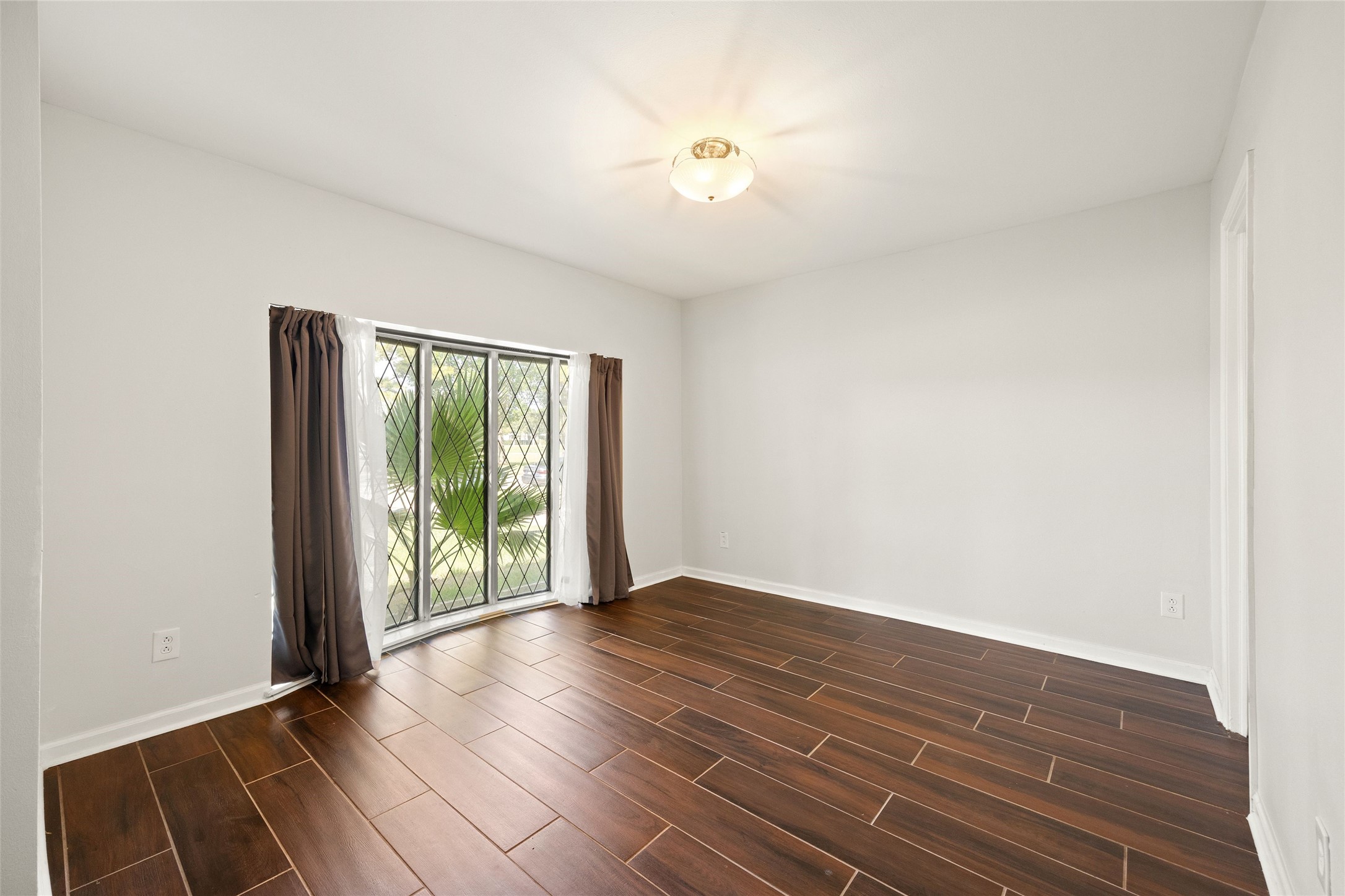 5827 S Braeswood Boulevard Property Photo 24