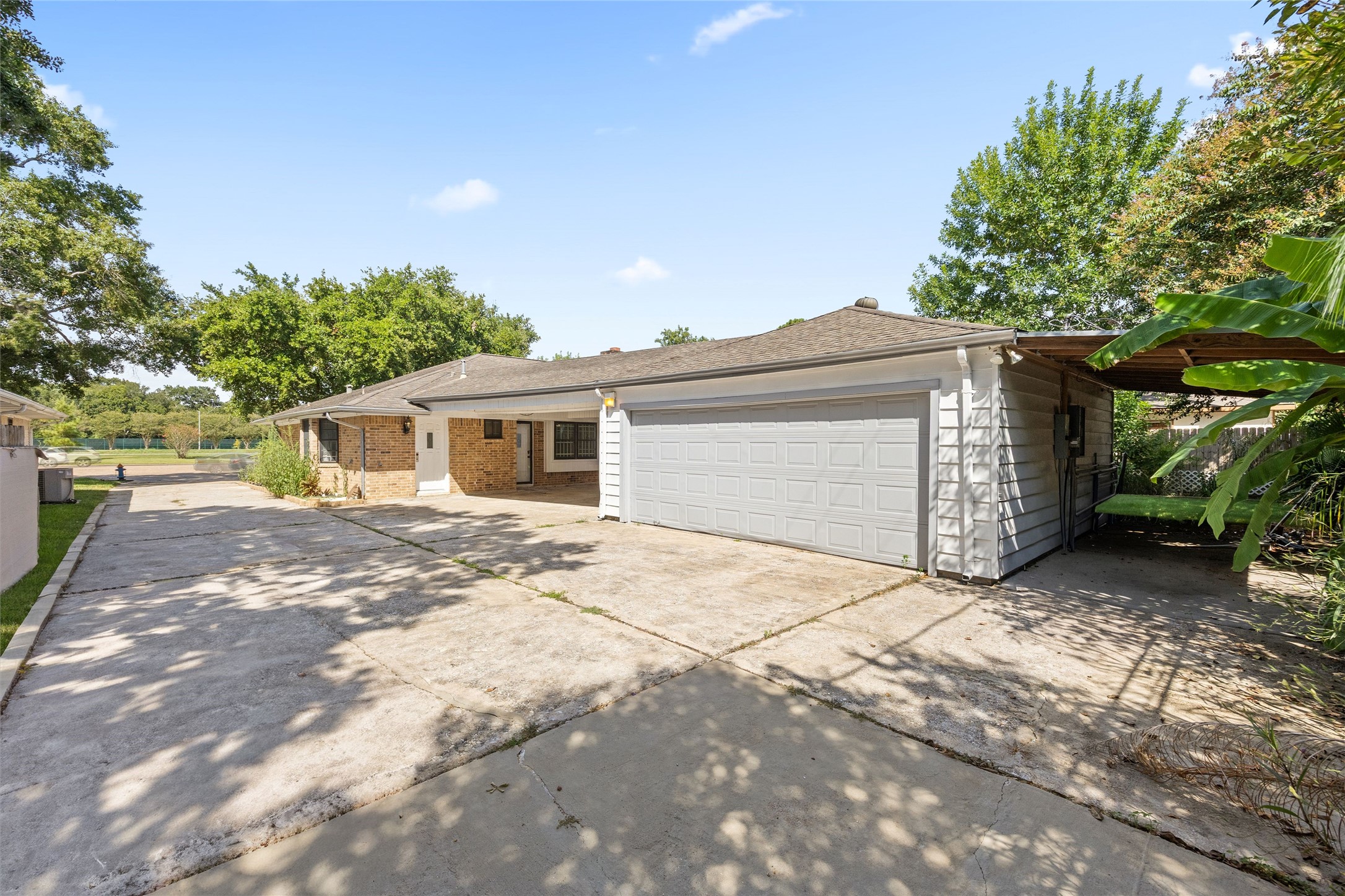 5827 S Braeswood Boulevard Property Photo 27