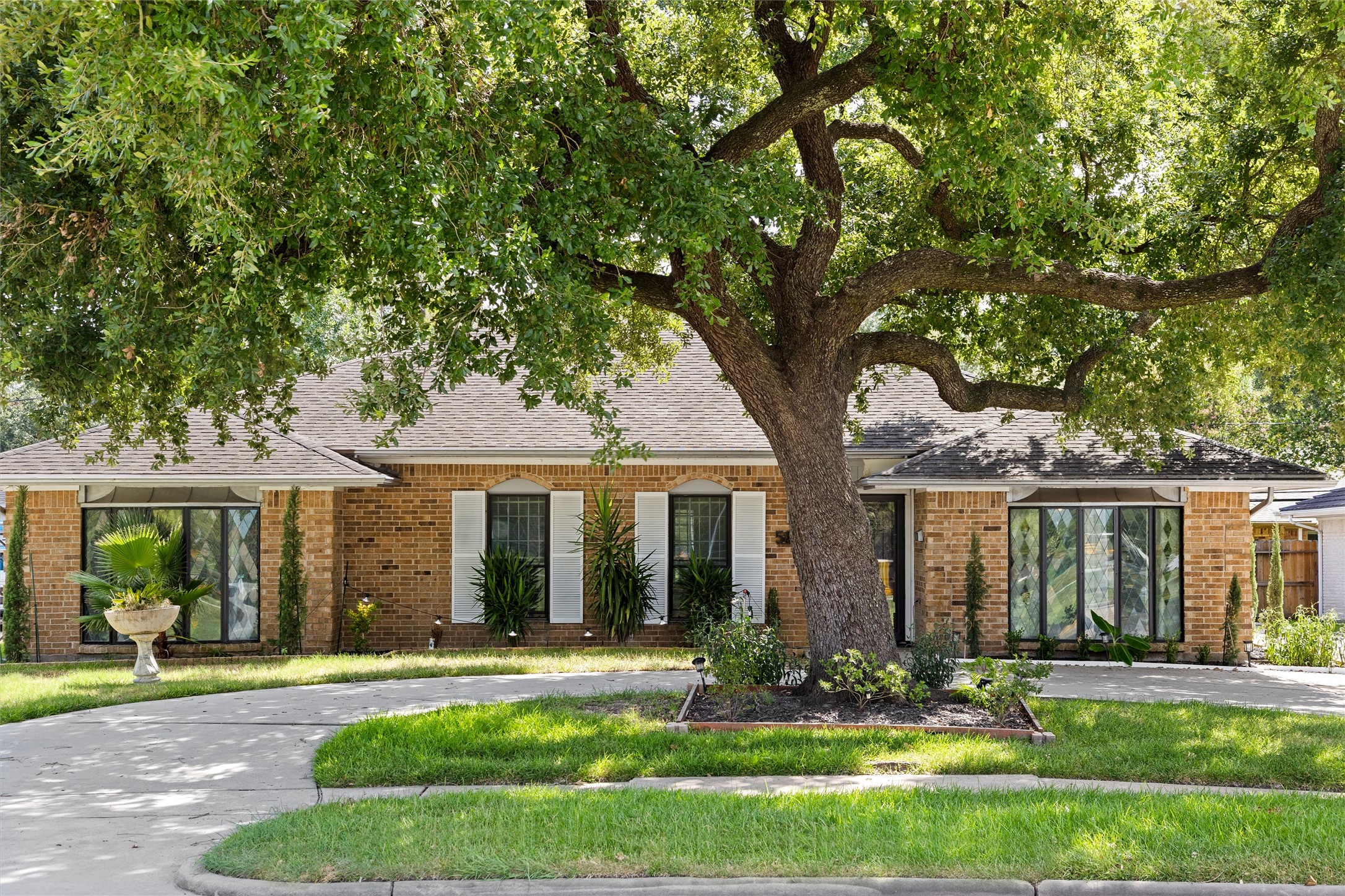 5827 S Braeswood Boulevard Property Photo 31