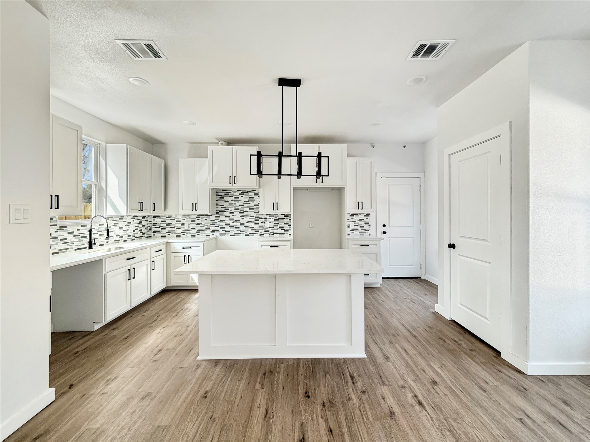 953 Ringold Street Property Photo 3