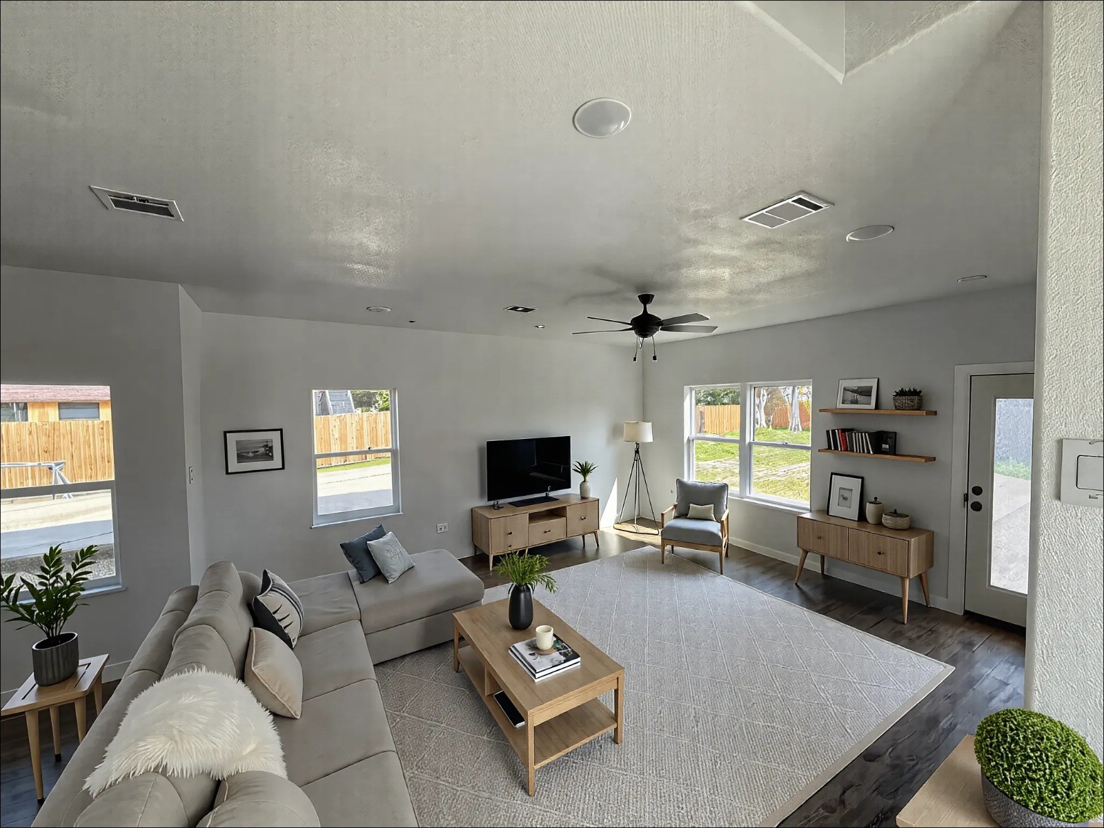 953 Ringold Street Property Photo 8
