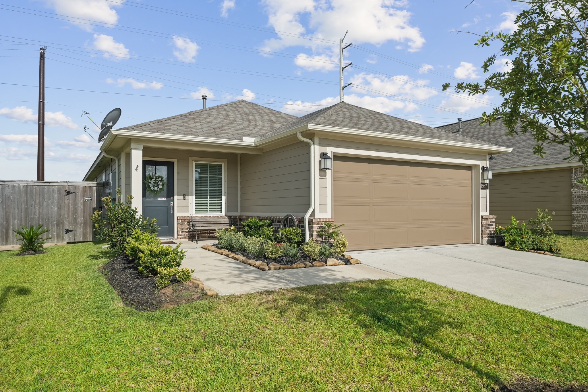 4957 Perennial Lane Property Photo