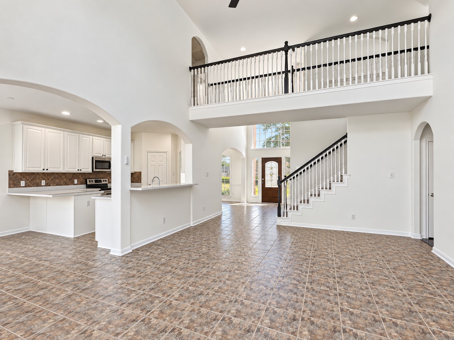6043 Heathmoor Lane Property Photo 8