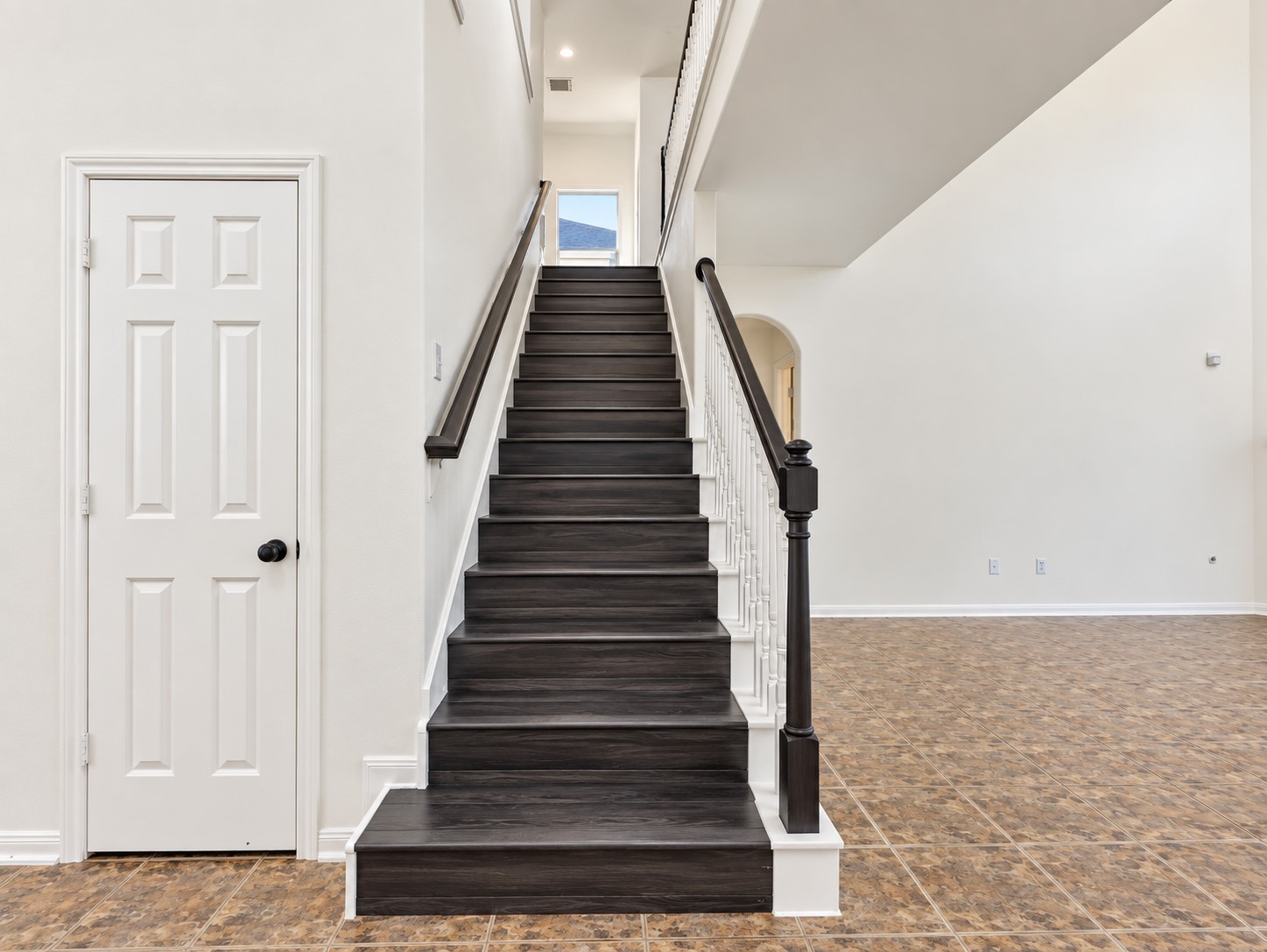 6043 Heathmoor Lane Property Photo 18