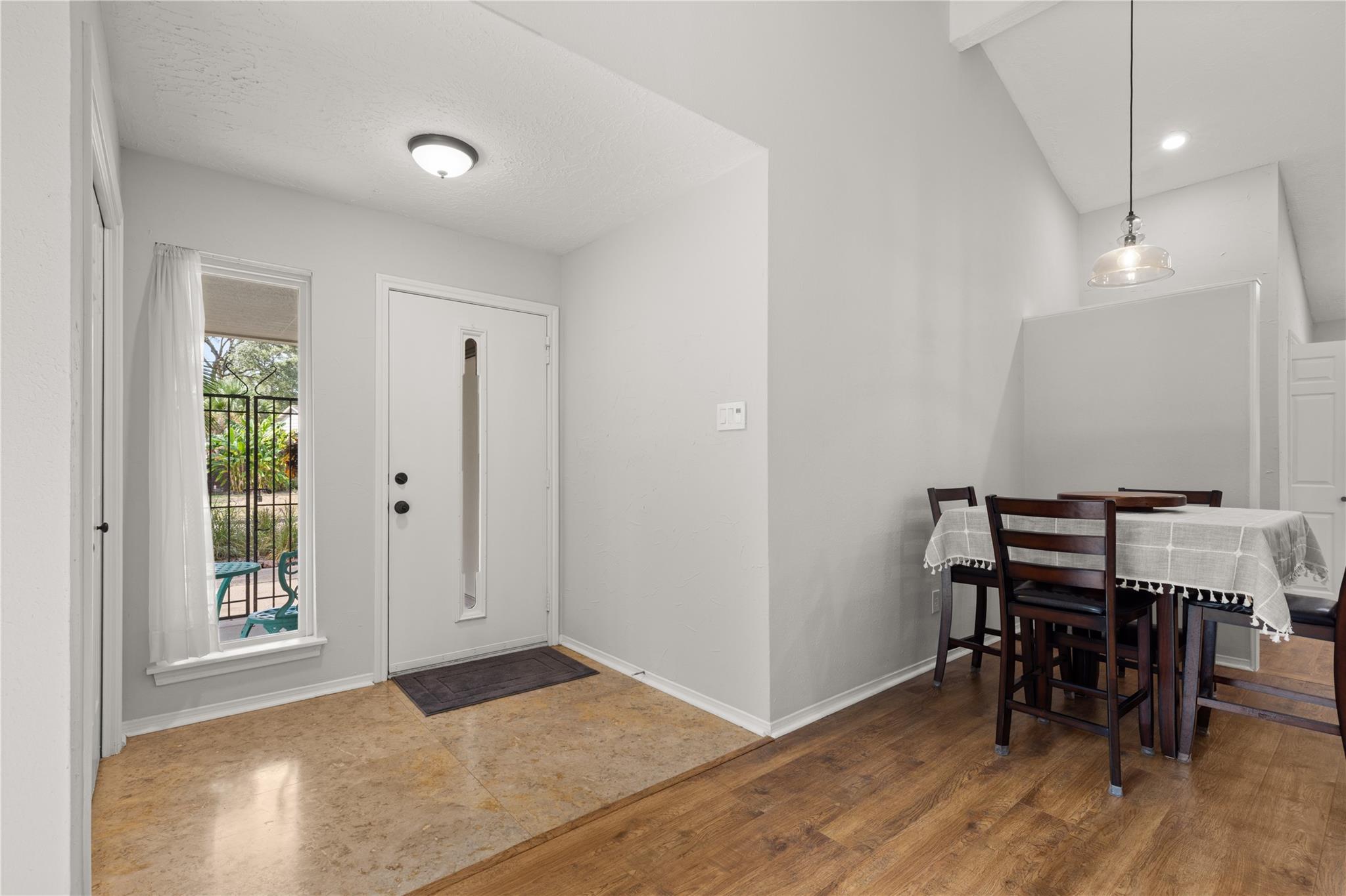3338 Beech Point Drive Property Photo 6