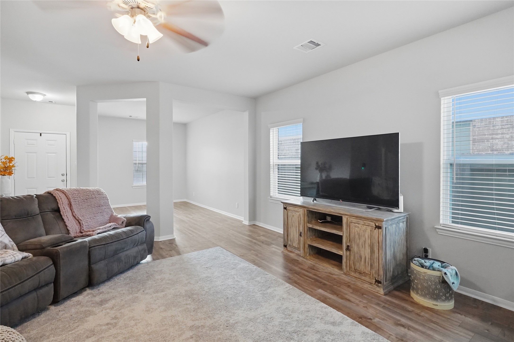 1523 Barras Street Property Photo 4