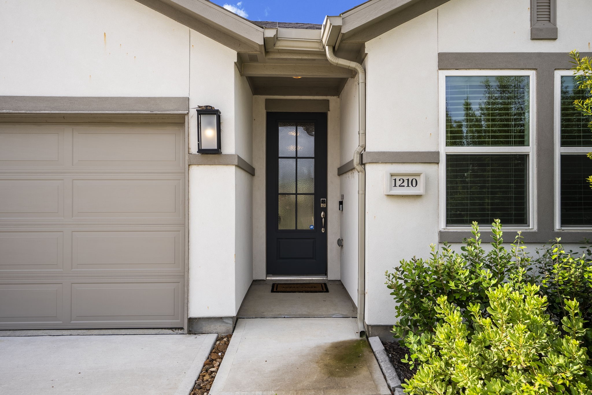 1210 Sugar Drive Property Photo 3