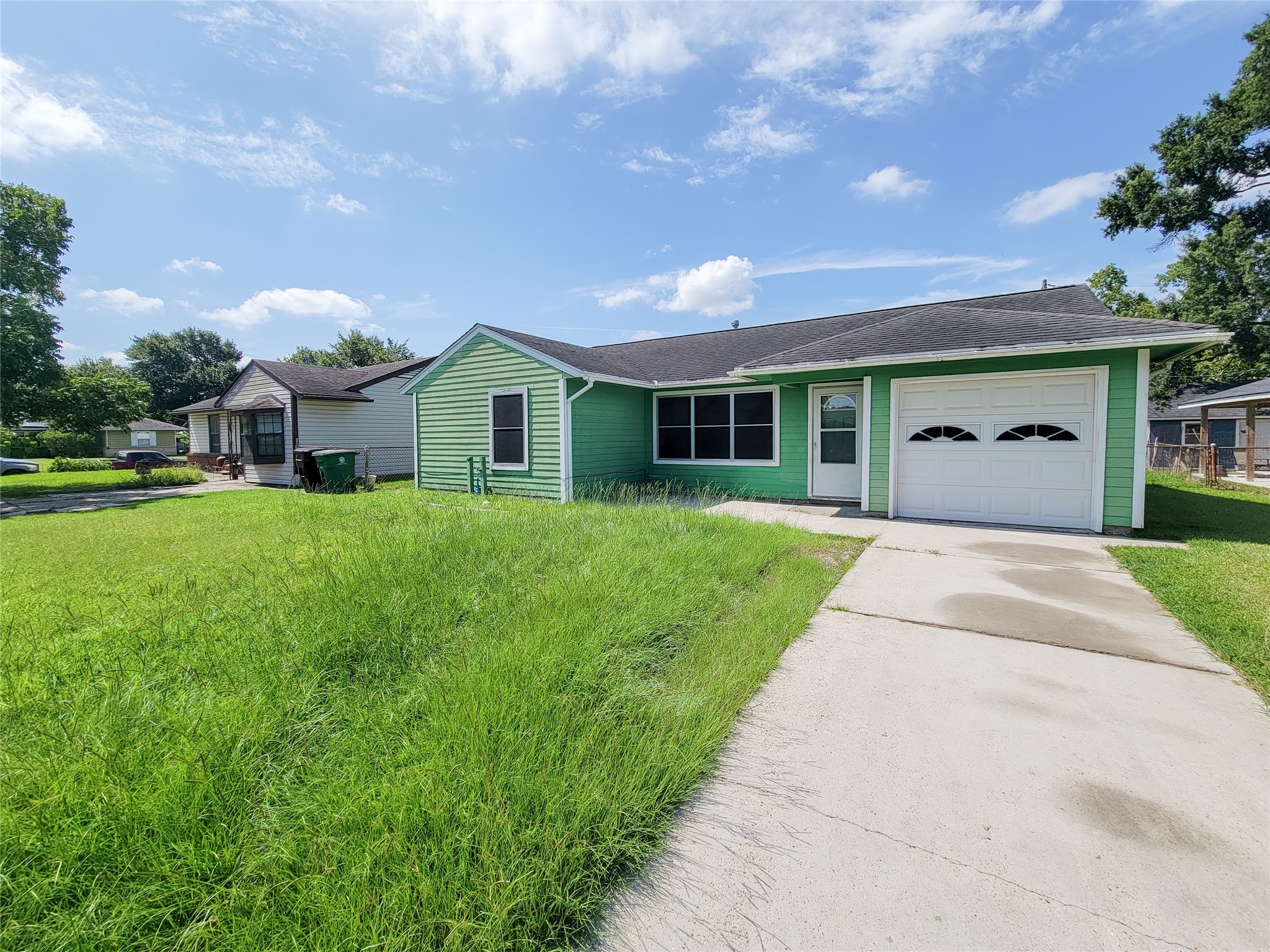 12226 Dorwayne Court Property Photo 4