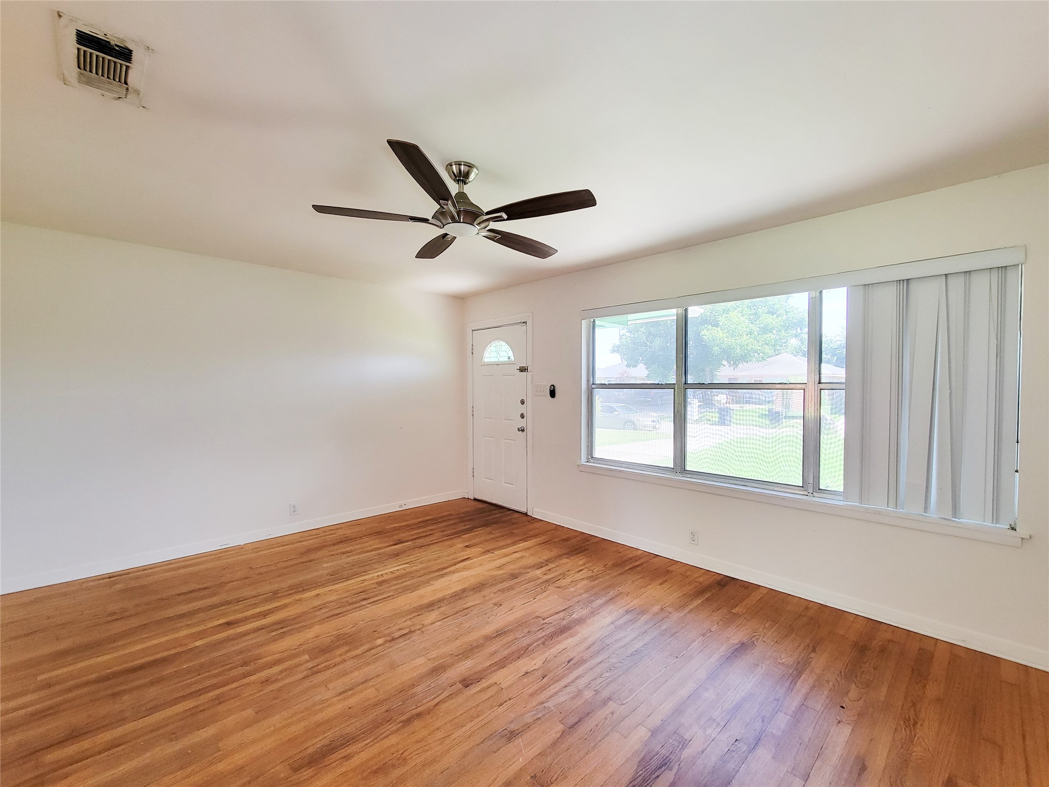 12226 Dorwayne Court Property Photo 7