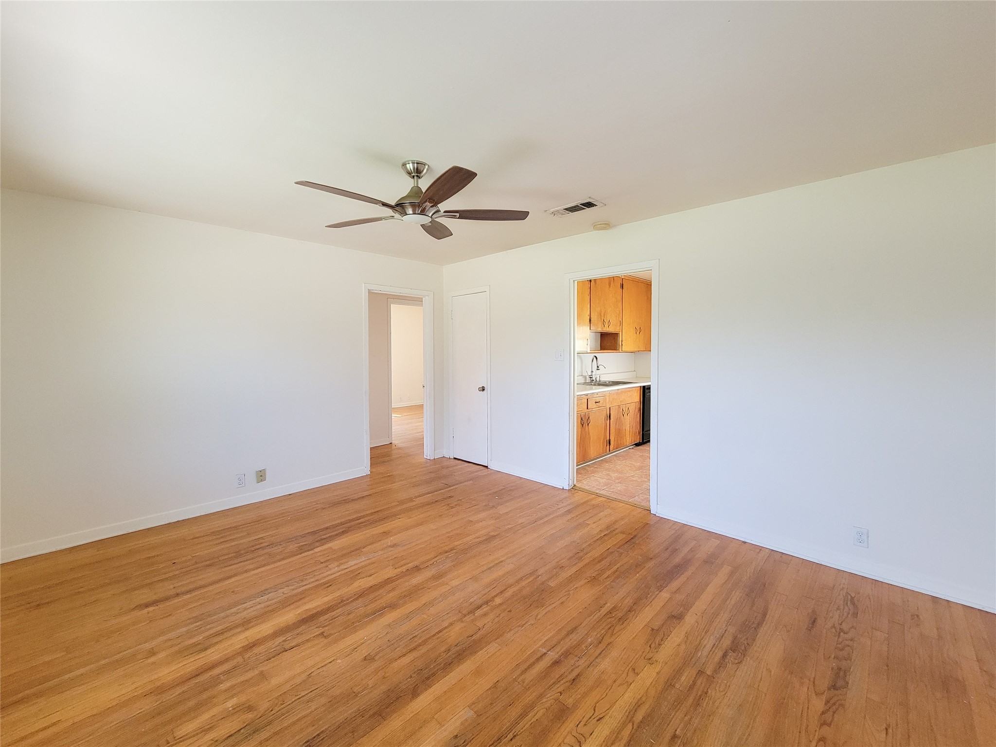12226 Dorwayne Court Property Photo 9
