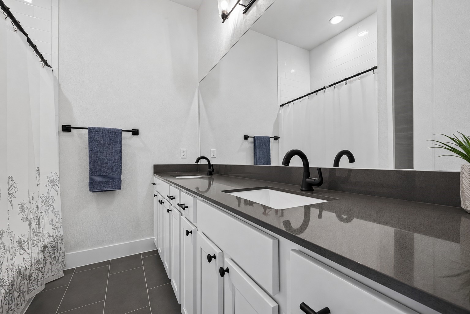 5737 White Magnolia Street Property Photo 23