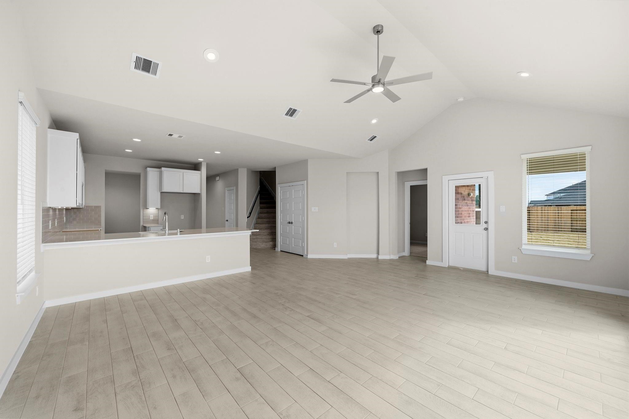 2181 Sunflower View Street Property Photo 5