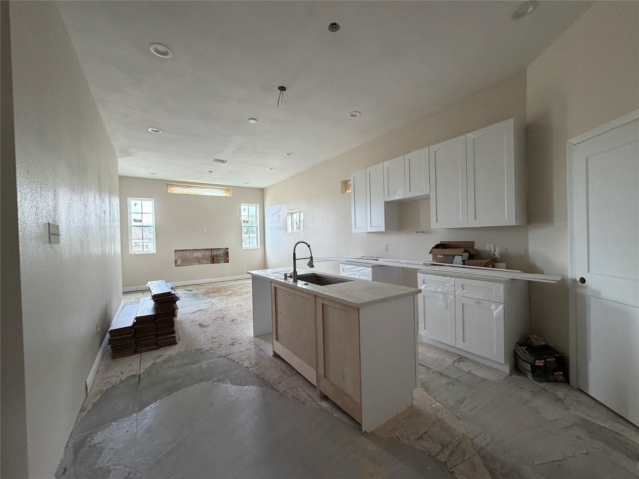 1804 65th Street A-b Property Photo 4
