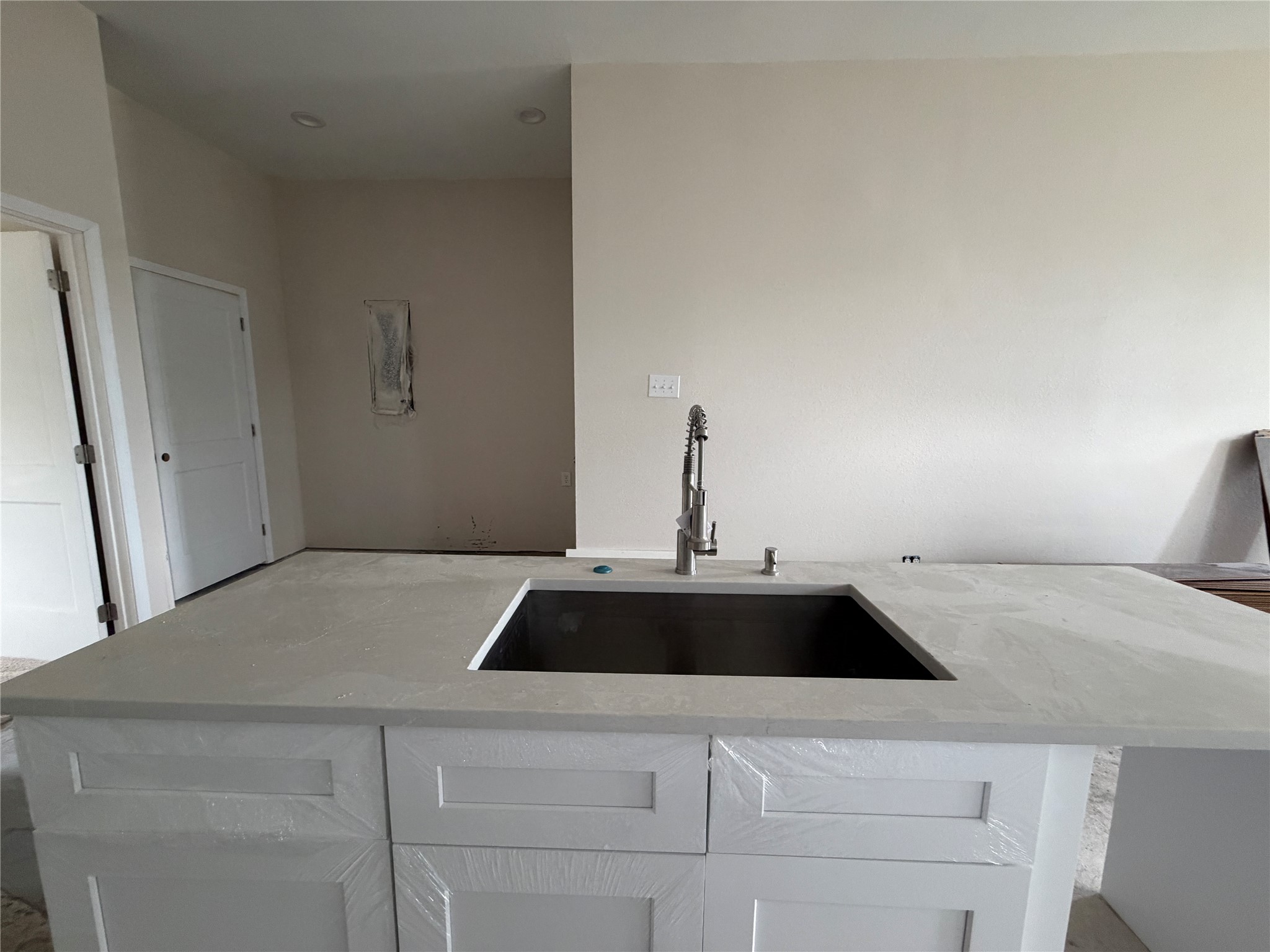 1804 65th Street A-b Property Photo 6