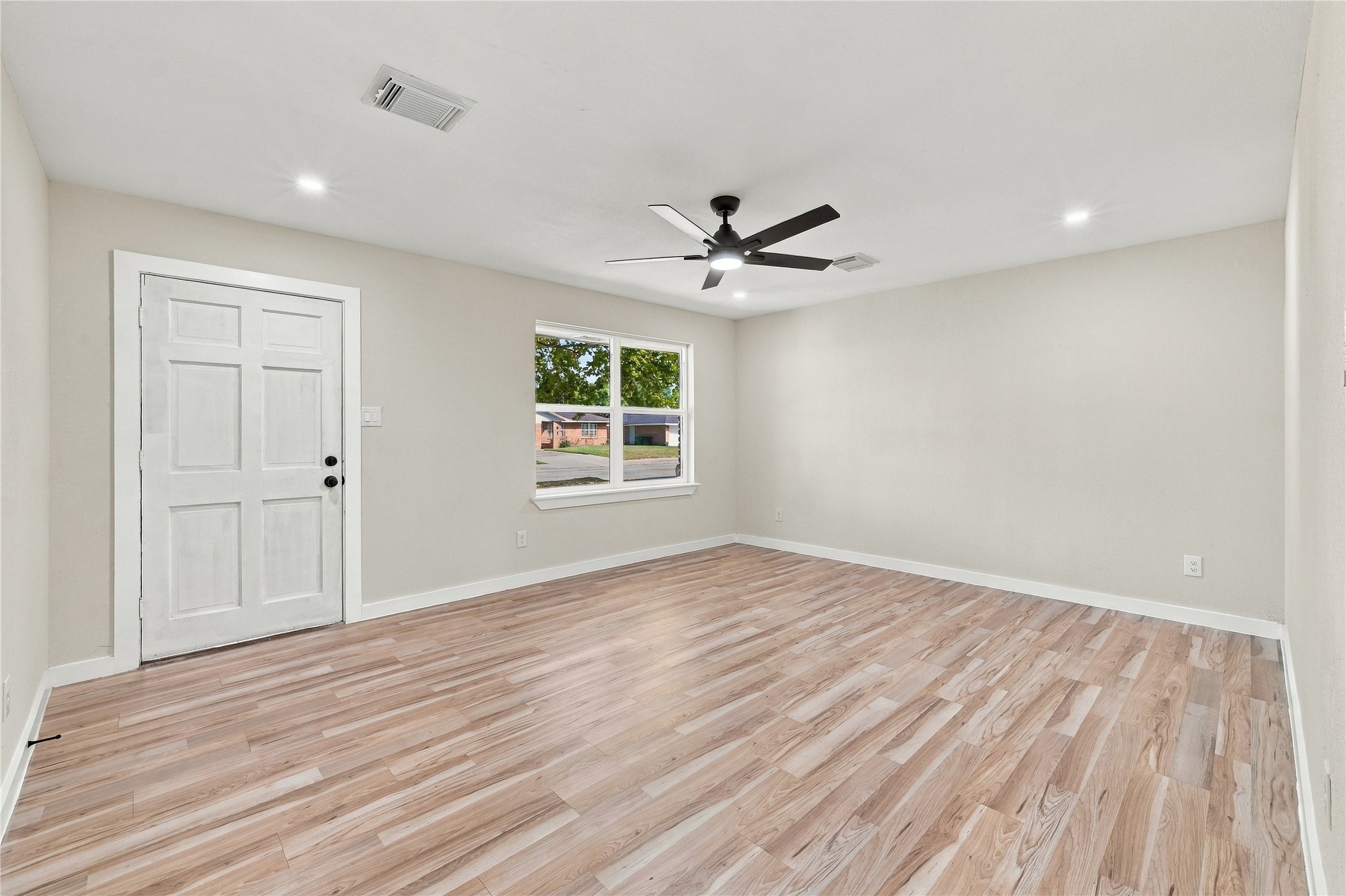 6710 Glen Rock Drive Property Photo 7