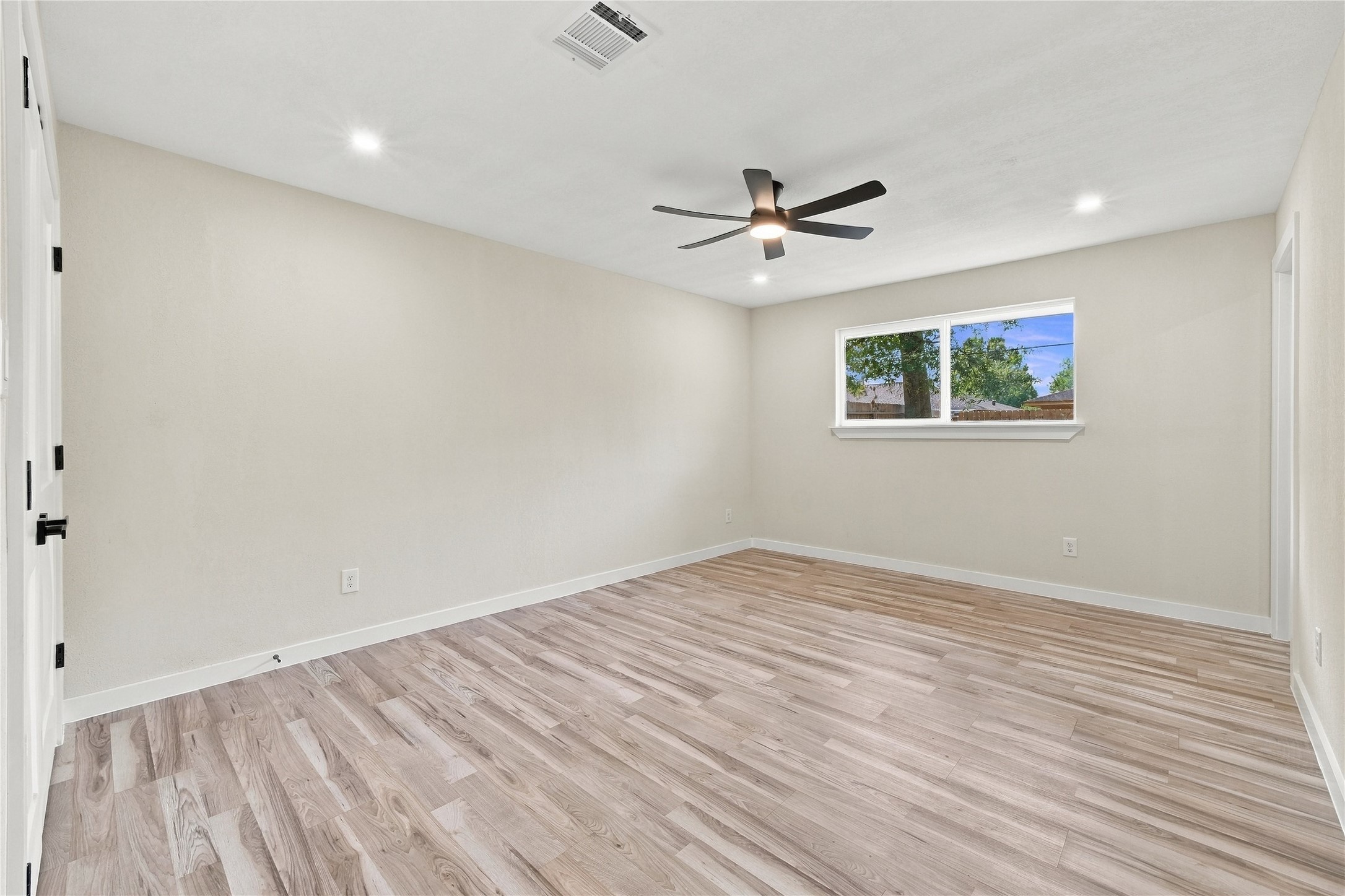 6710 Glen Rock Drive Property Photo 11
