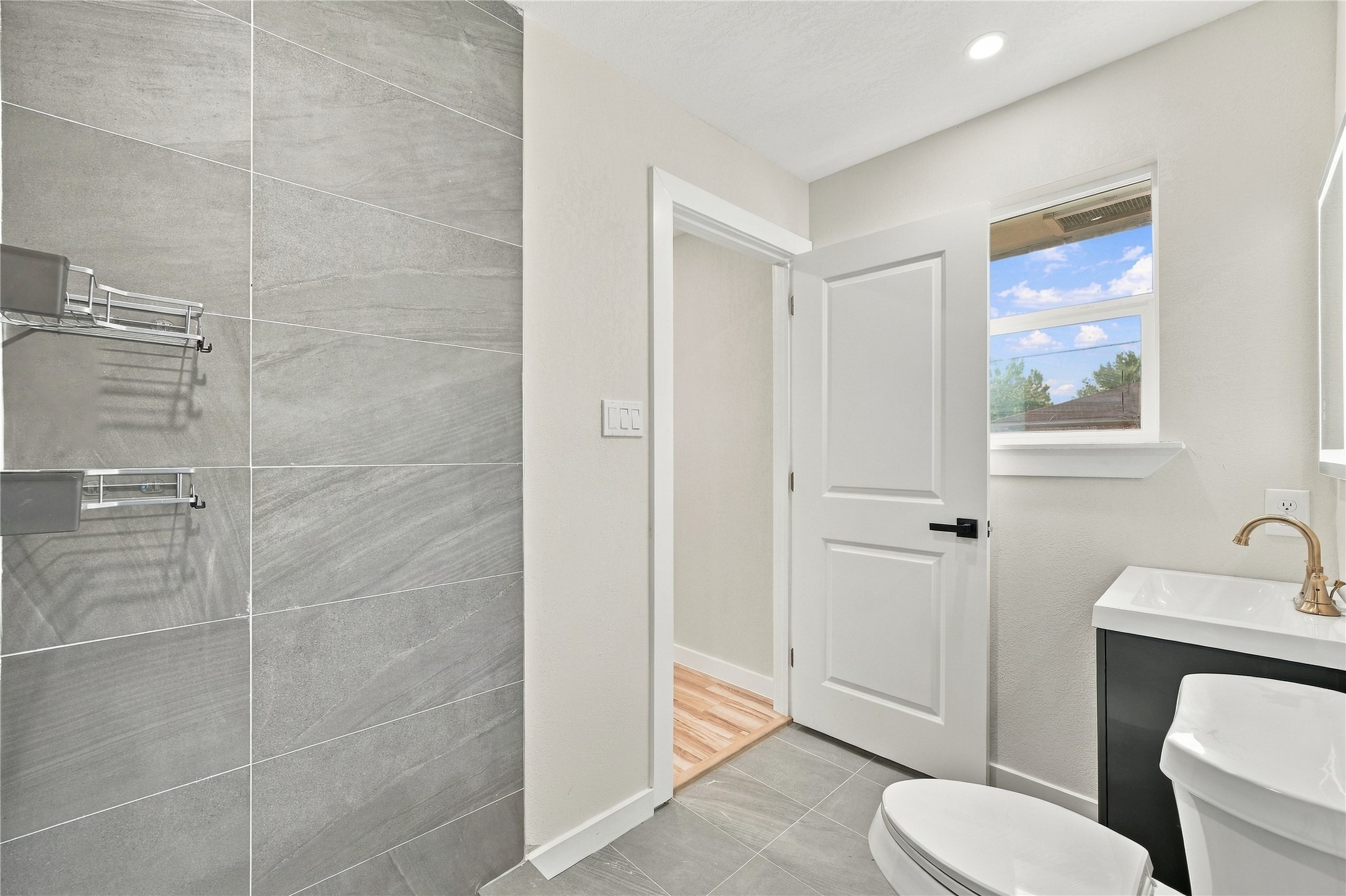 6710 Glen Rock Drive Property Photo 15