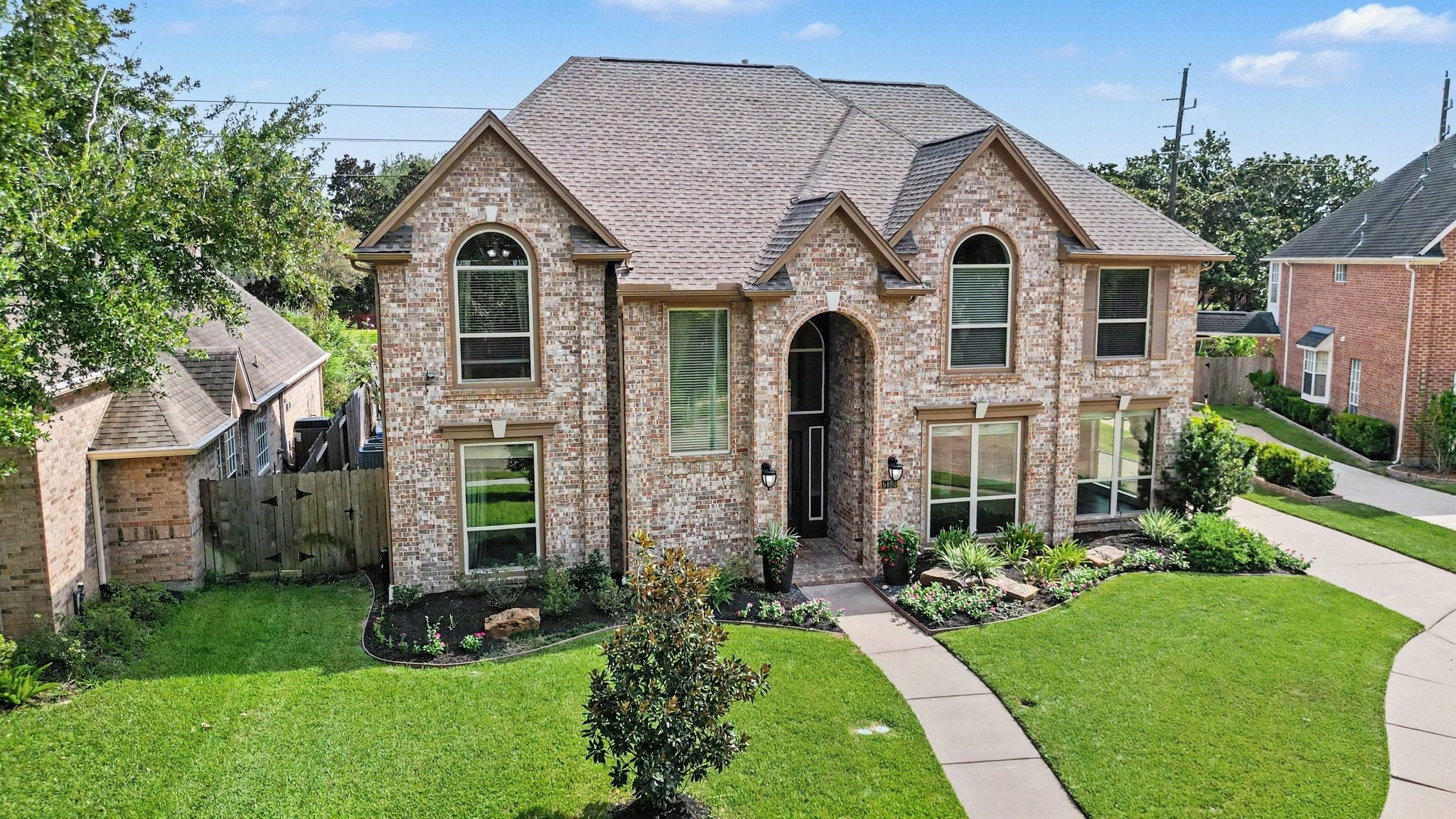 5406 Brook Bend Drive Property Photo 4