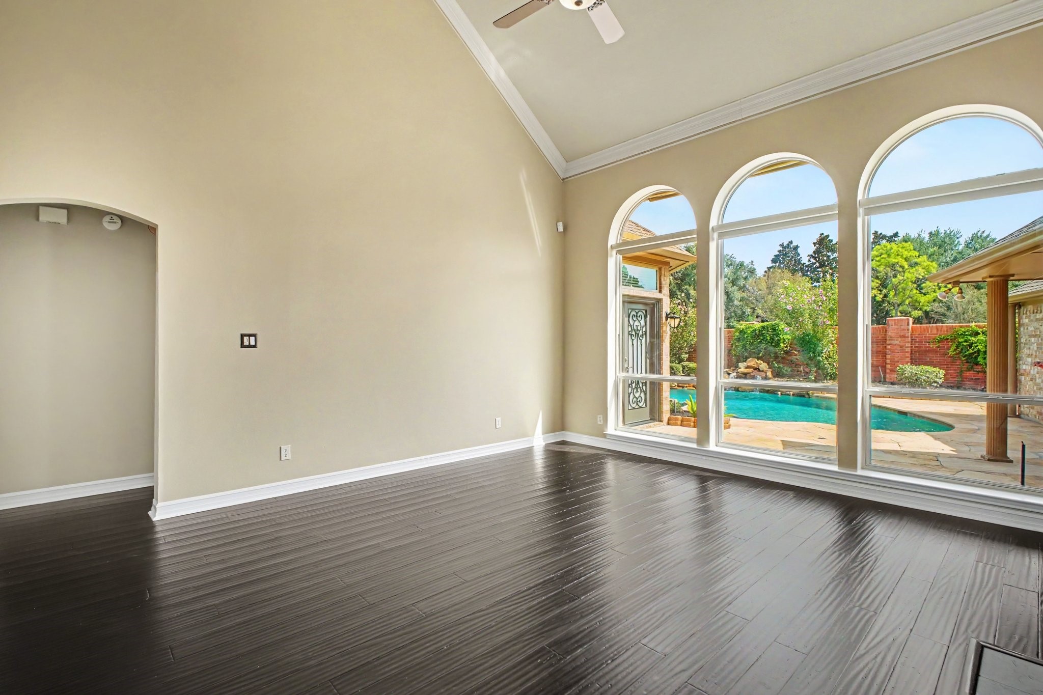 5406 Brook Bend Drive Property Photo 9