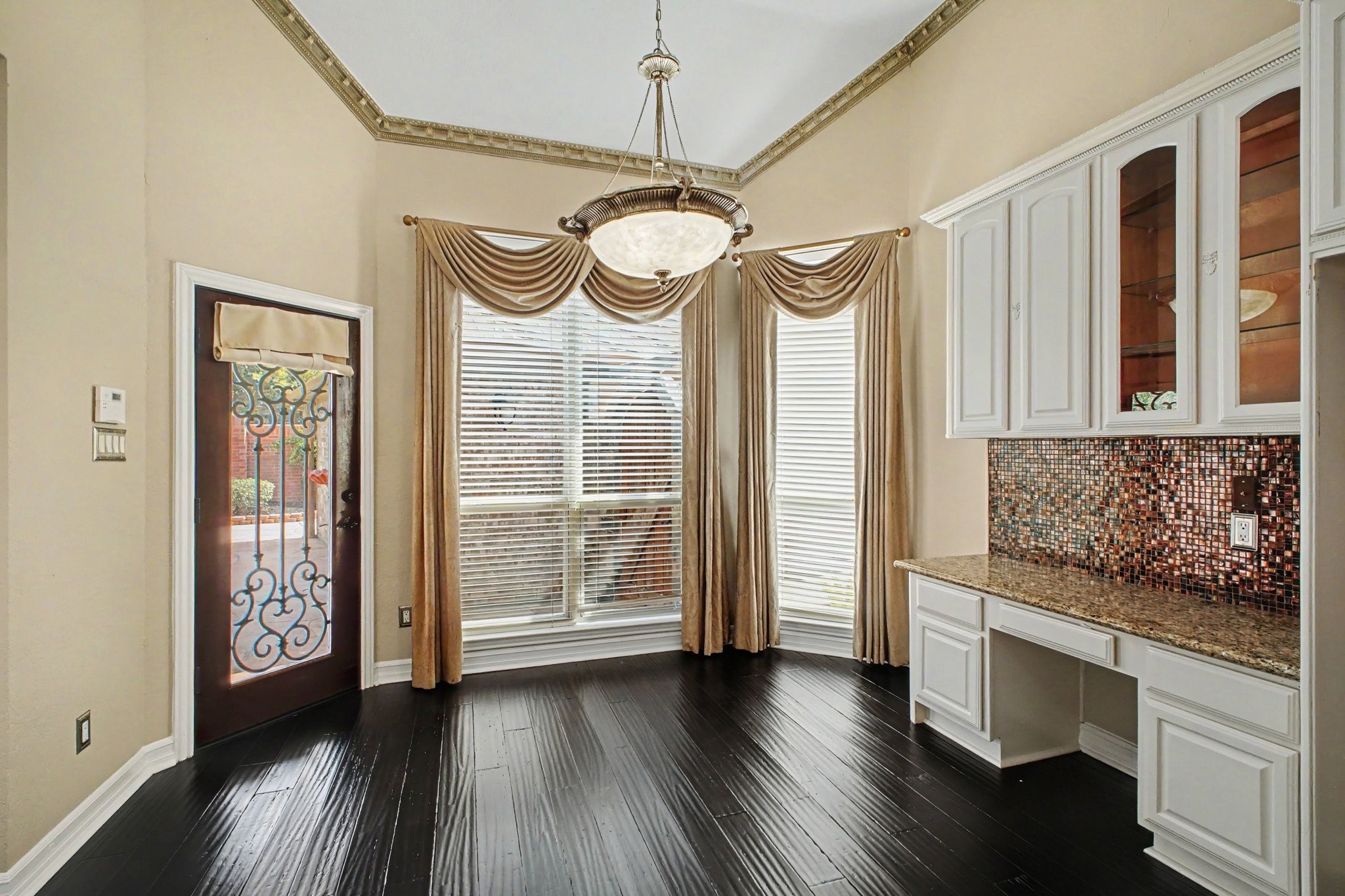 5406 Brook Bend Drive Property Photo 14