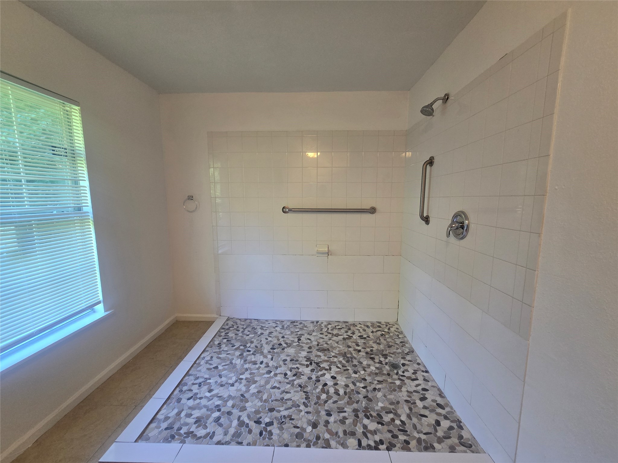 7518 Hummingbird Lane Property Photo 7