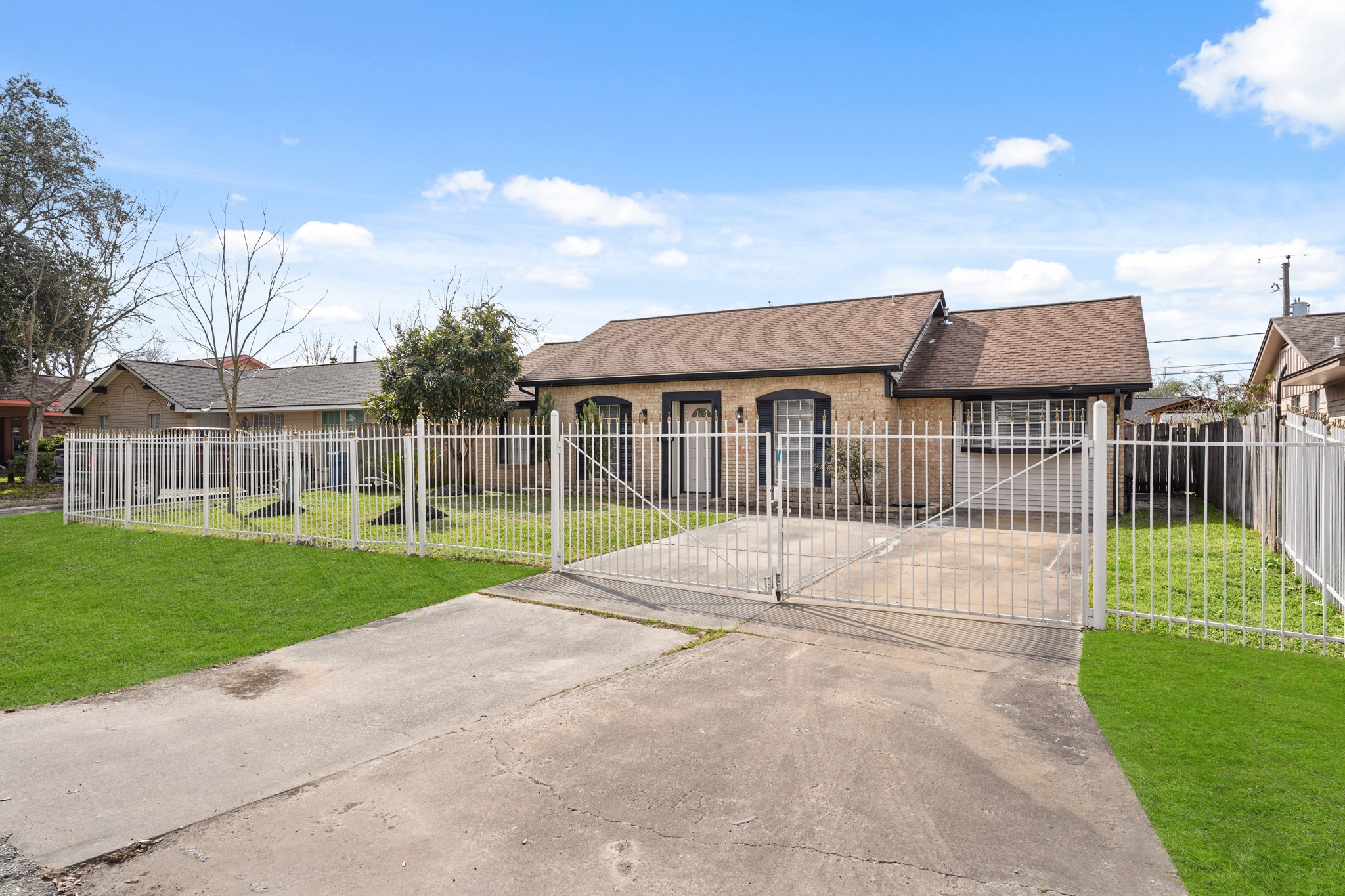 9231 Cobbleshire Drive Property Photo 1