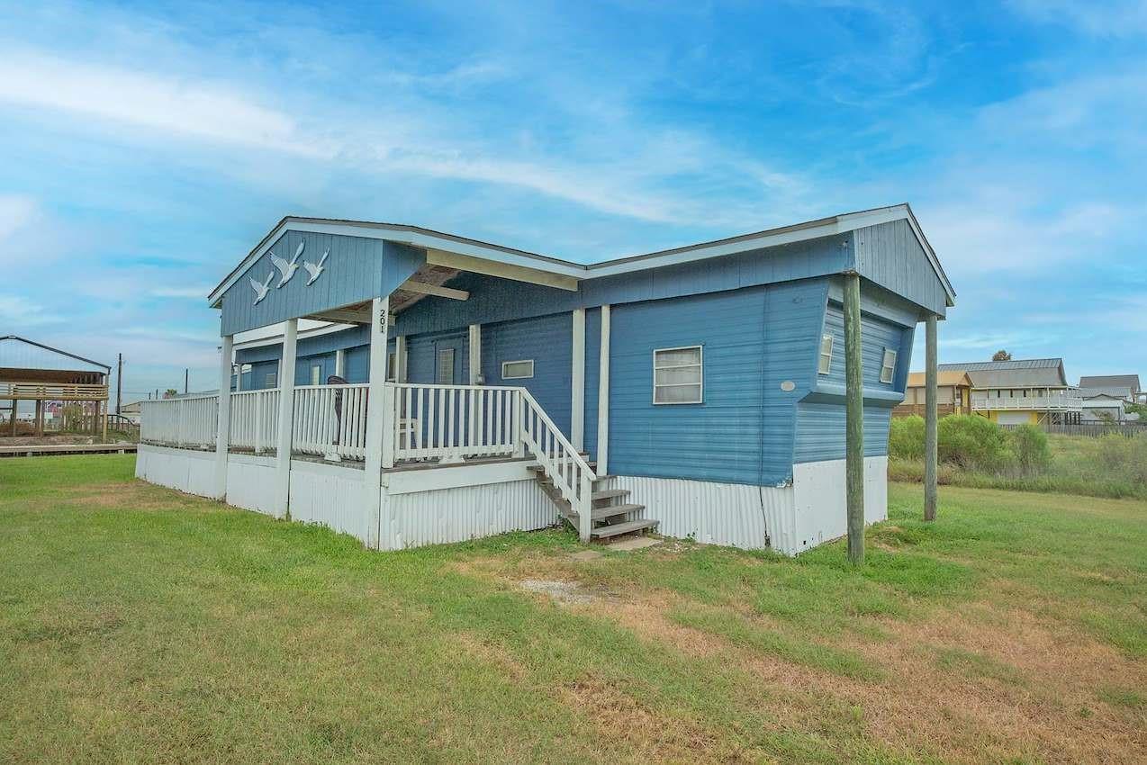 201 Neptune, Sargent Tx 77414 Property Photo 1