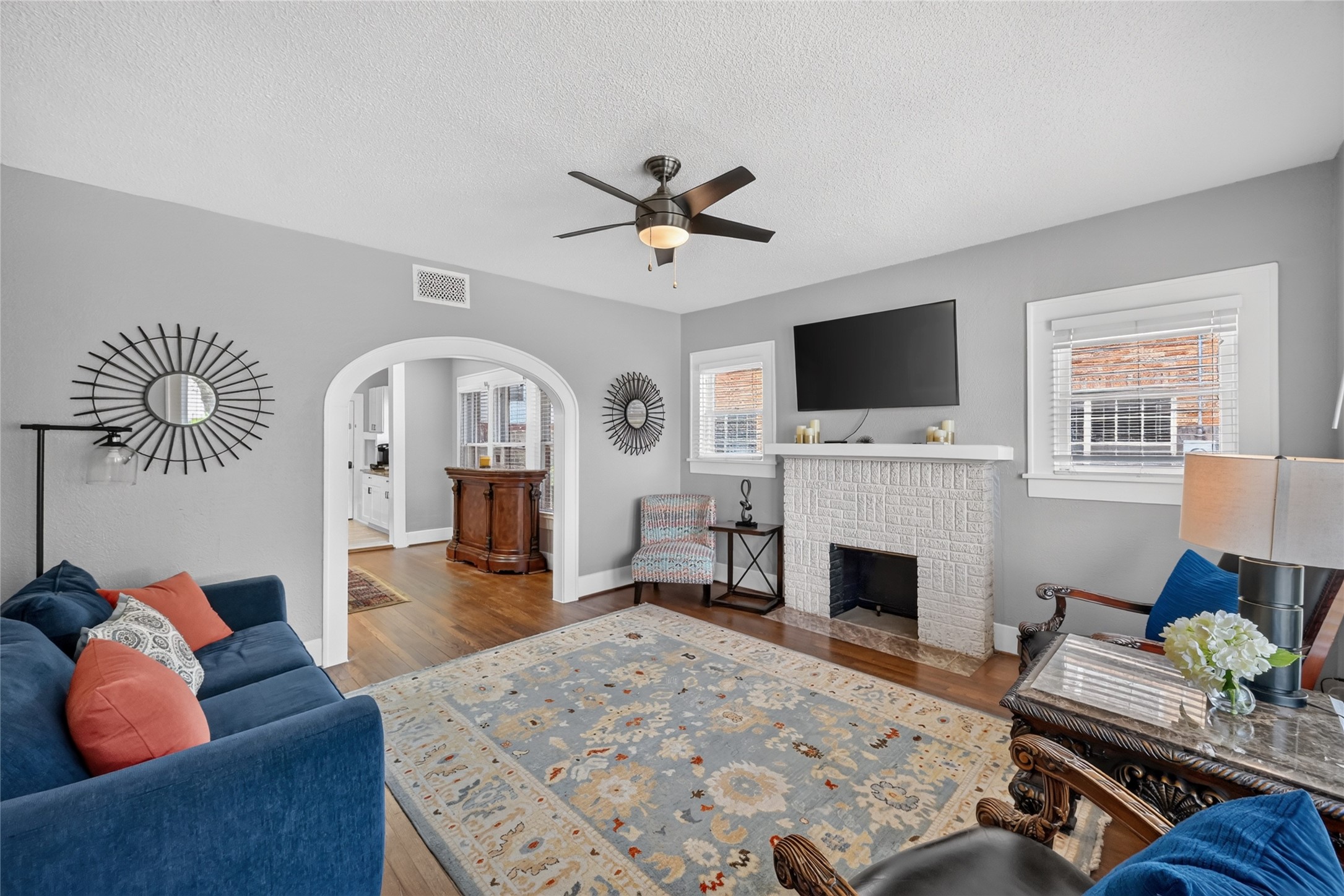 1824 Rosedale Street B Property Photo 5