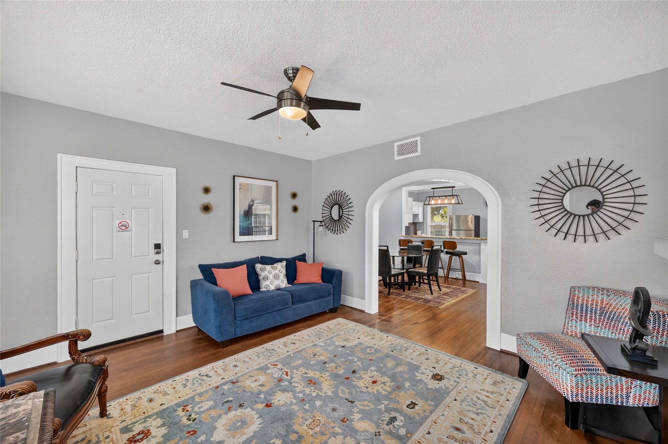 1824 Rosedale Street B Property Photo 6