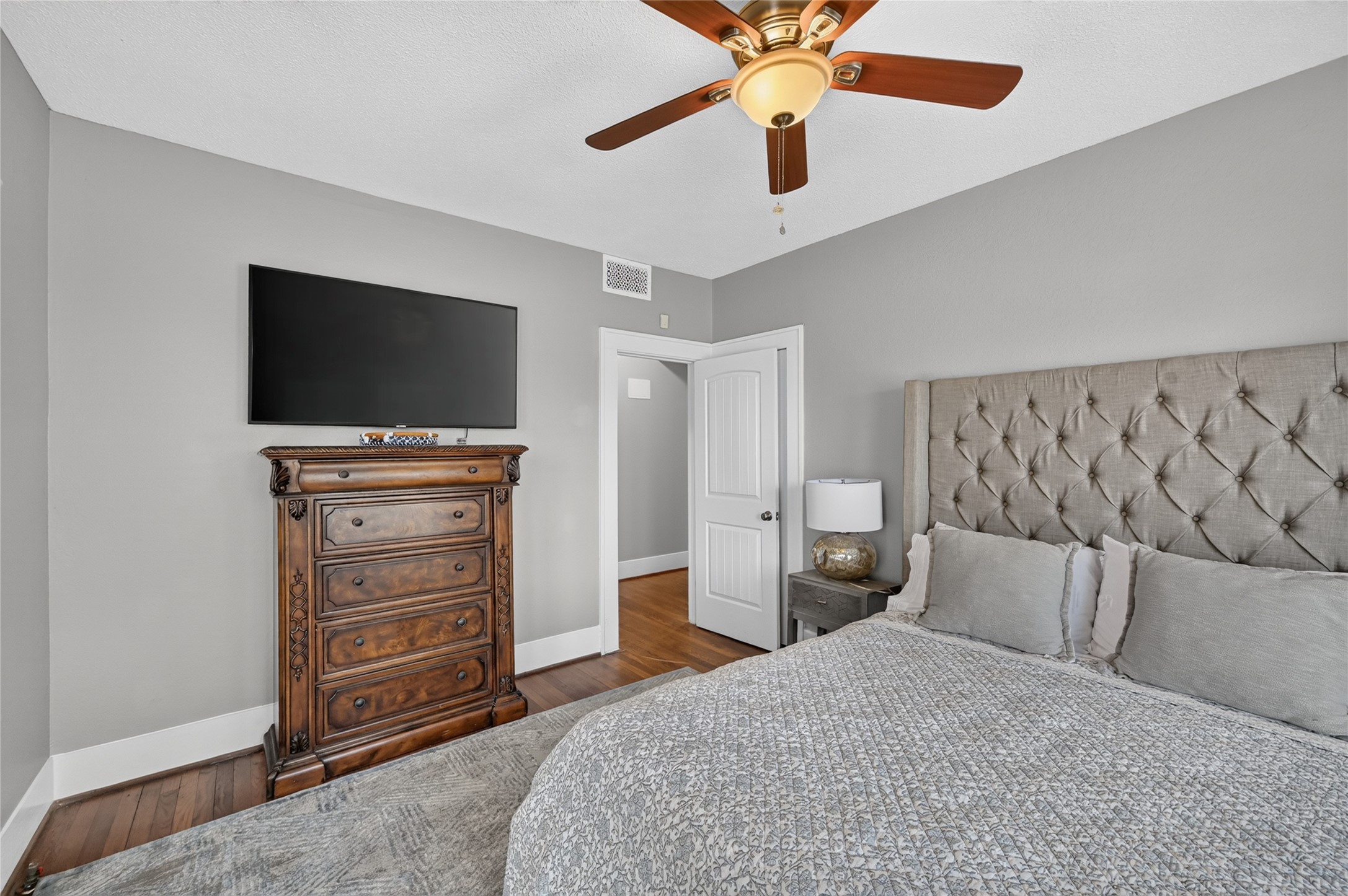 1824 Rosedale Street B Property Photo 18
