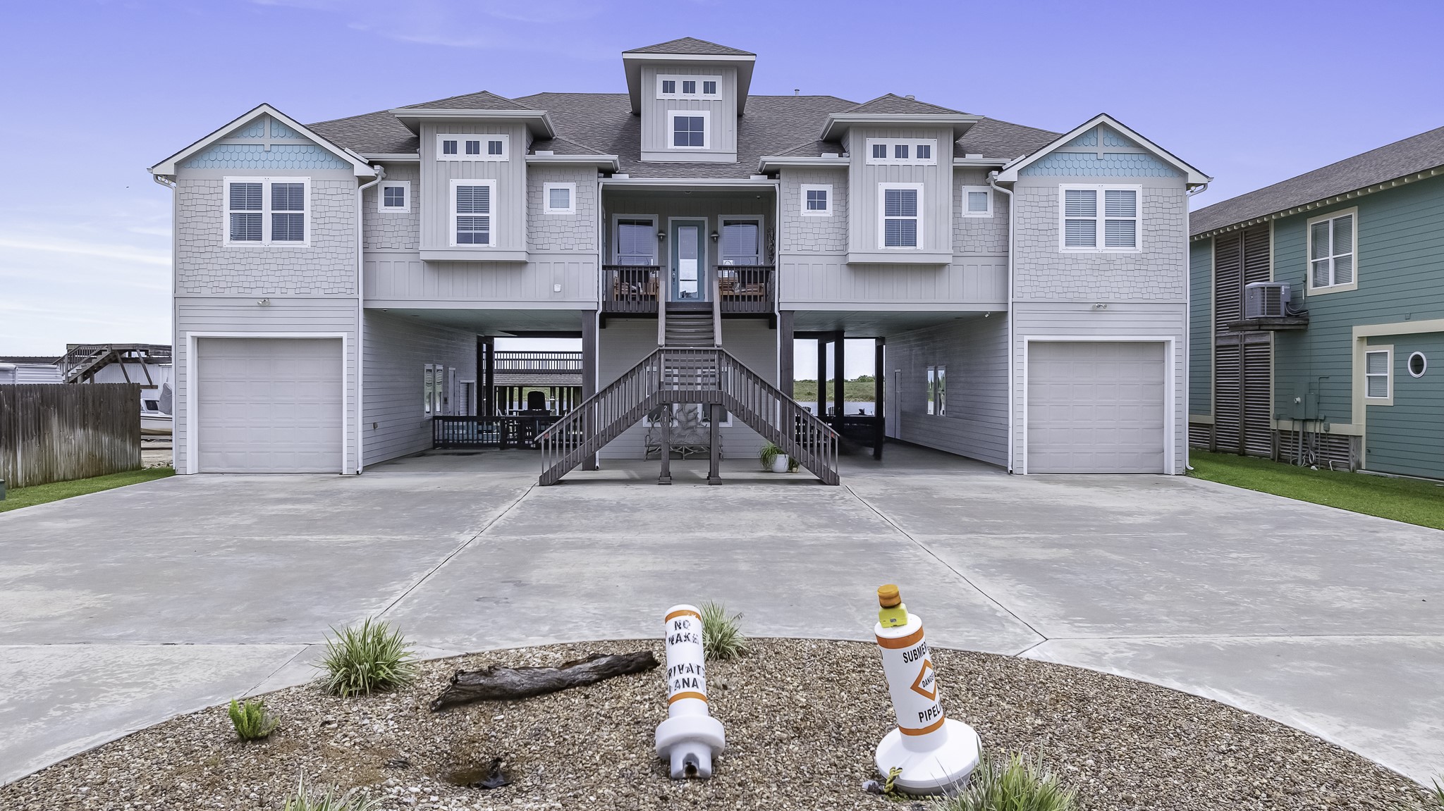 2719 Stella Property Photo 1