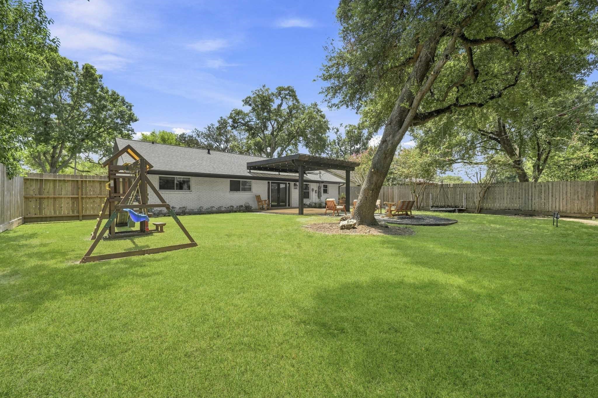 9634 Meadowglen Lane Property Photo 36