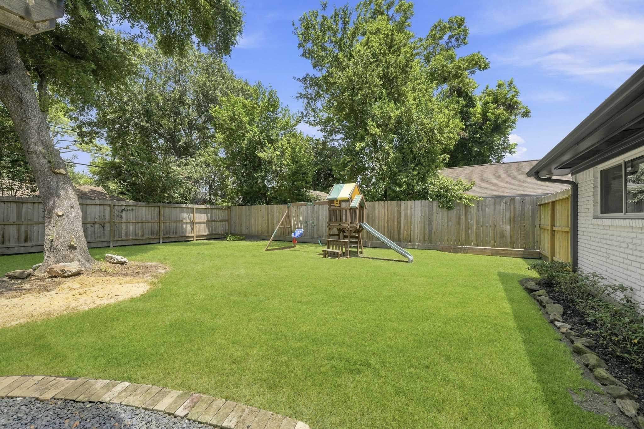 9634 Meadowglen Lane Property Photo 38