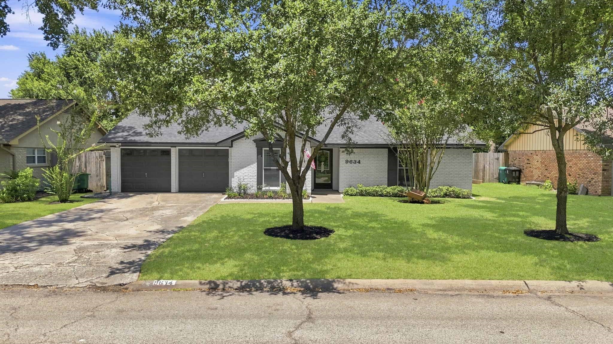 9634 Meadowglen Lane Property Photo 44