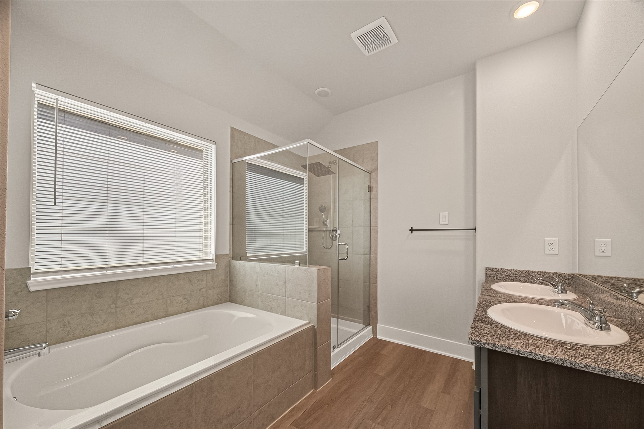 13412 Sun Cay Drive Property Photo 32