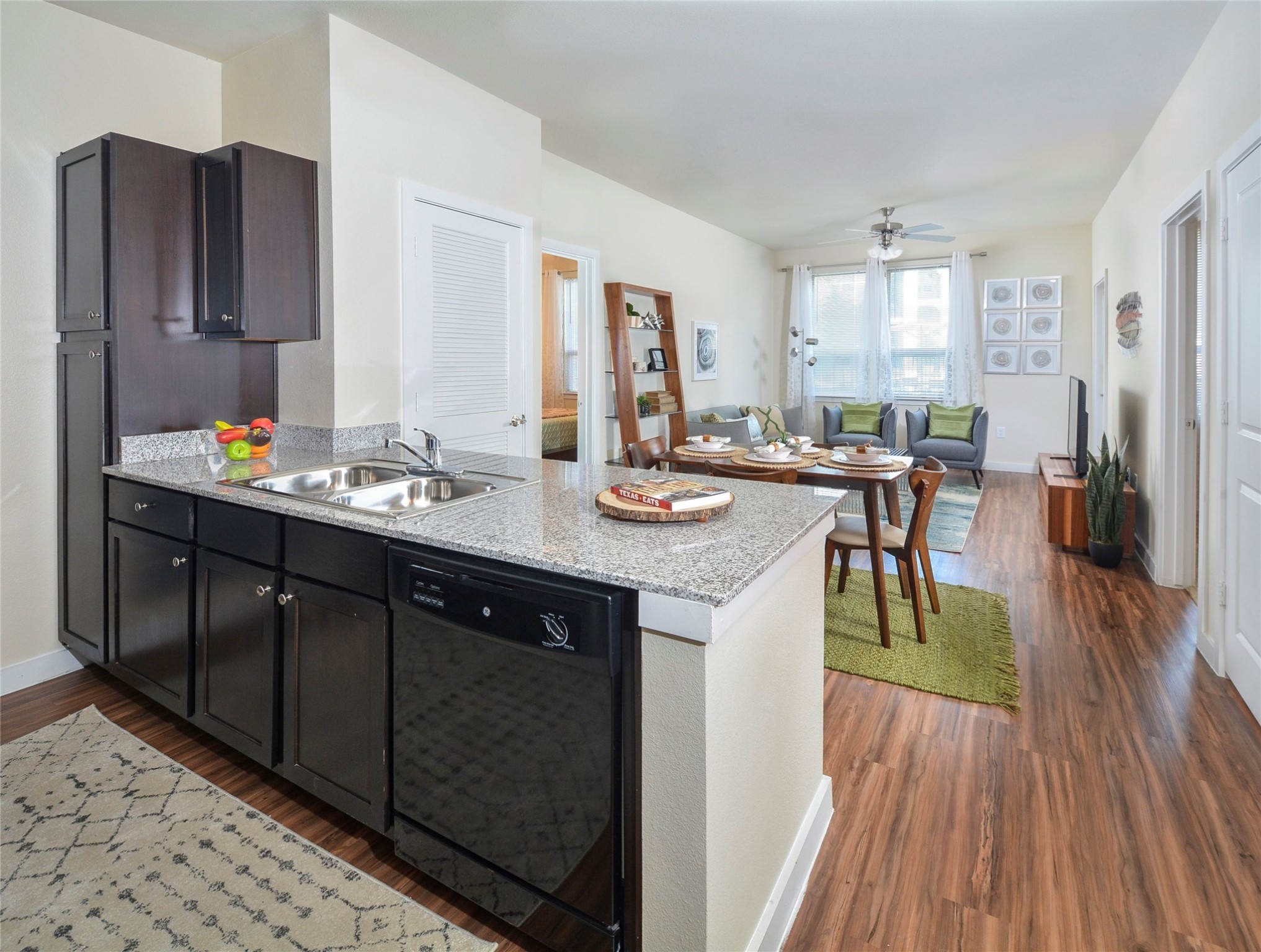 10148 Culebra Road Property Photo 6