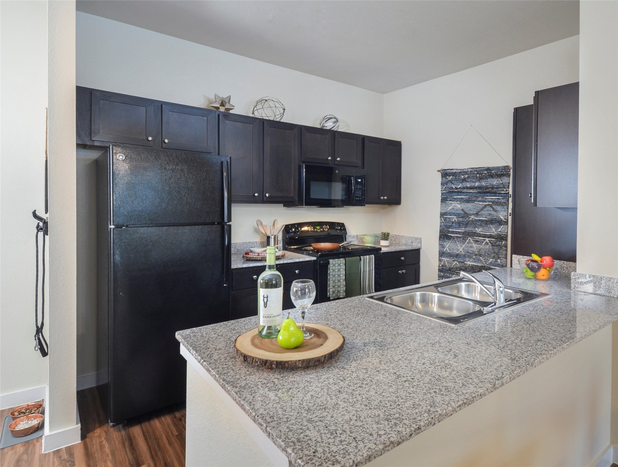 10148 Culebra Road Property Photo 7