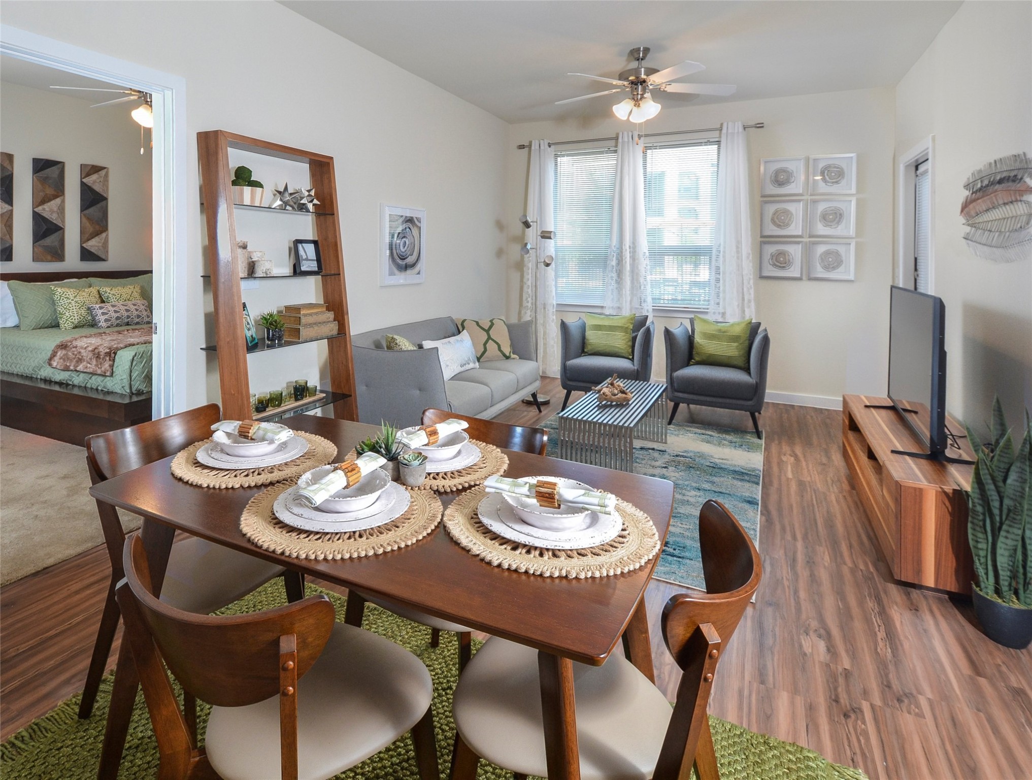 10148 Culebra Road Property Photo 15