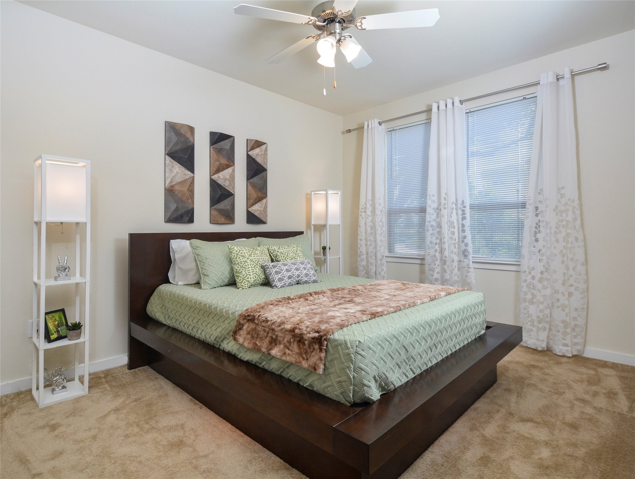 10148 Culebra Road Property Photo 16