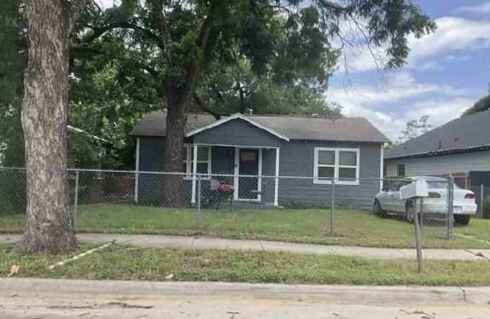 2909 Fitzhugh Avenue Property Photo 1
