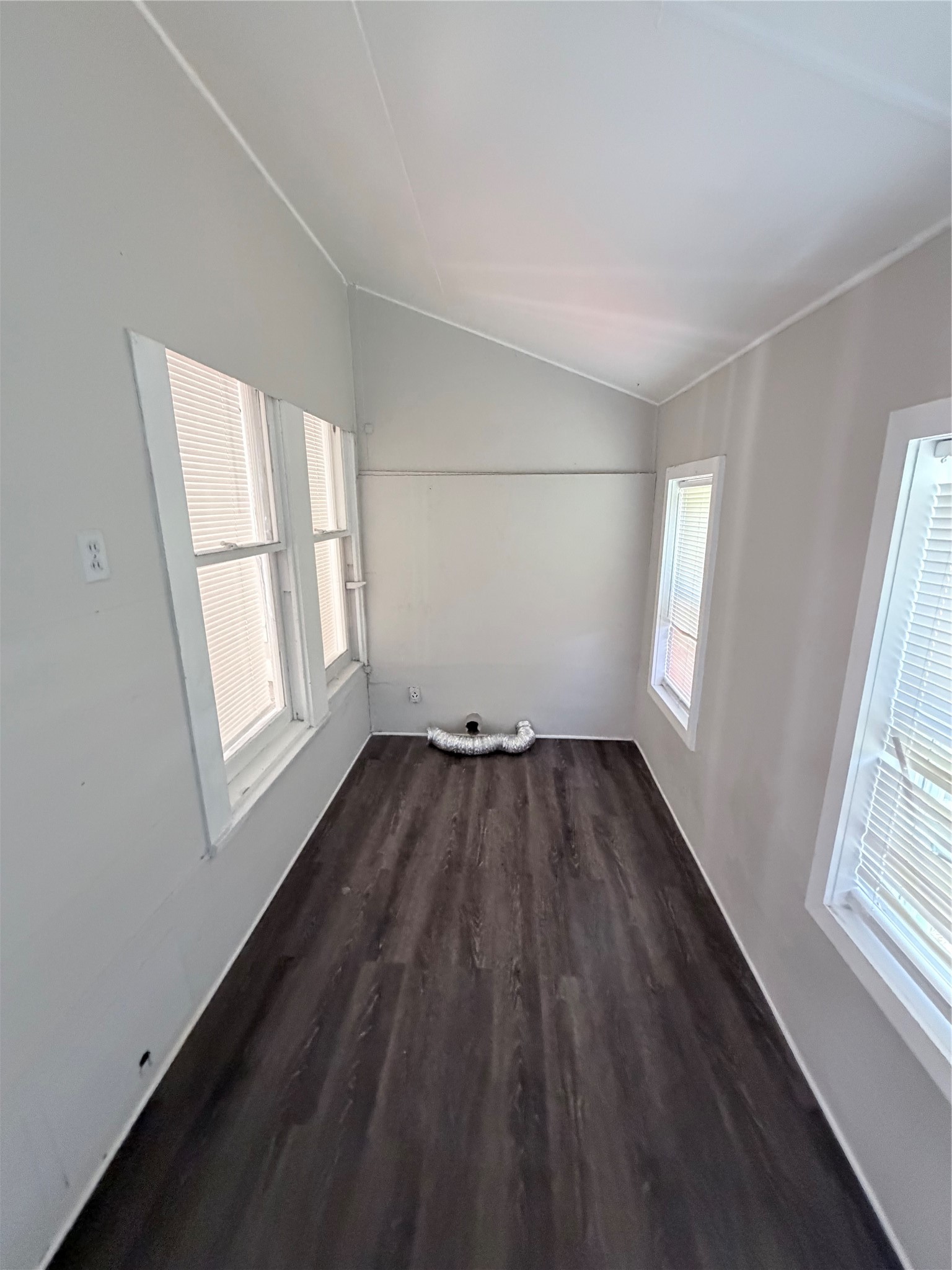 1401 Edison Street Property Photo 23