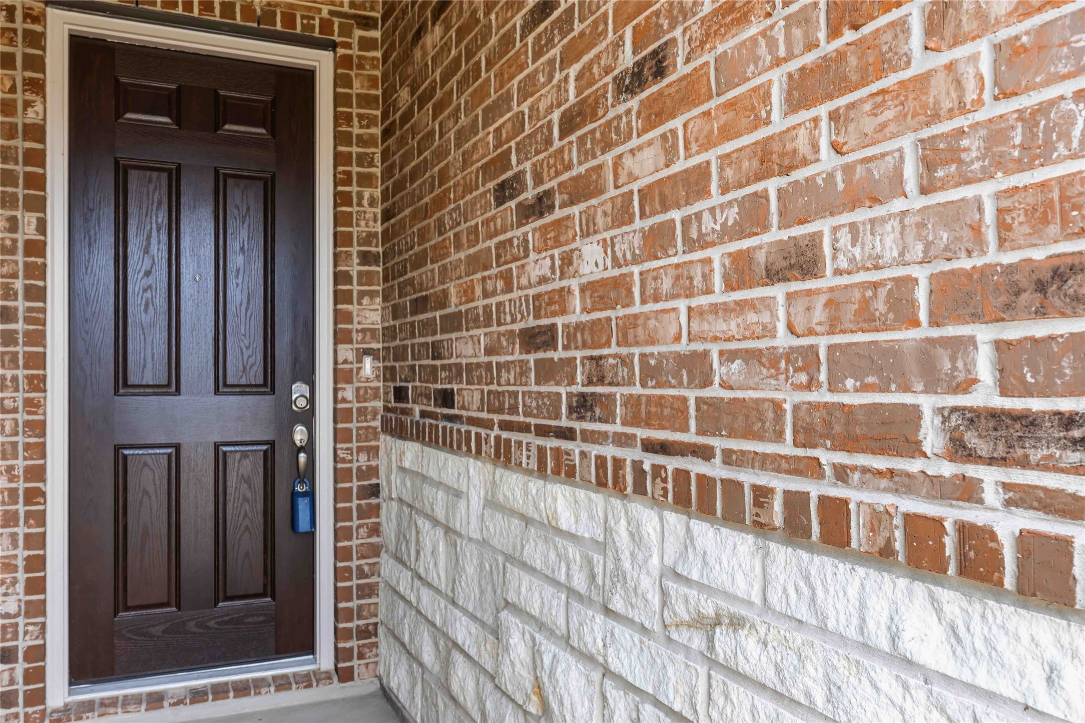 18206 Spruce Cottage Dr Property Photo 4