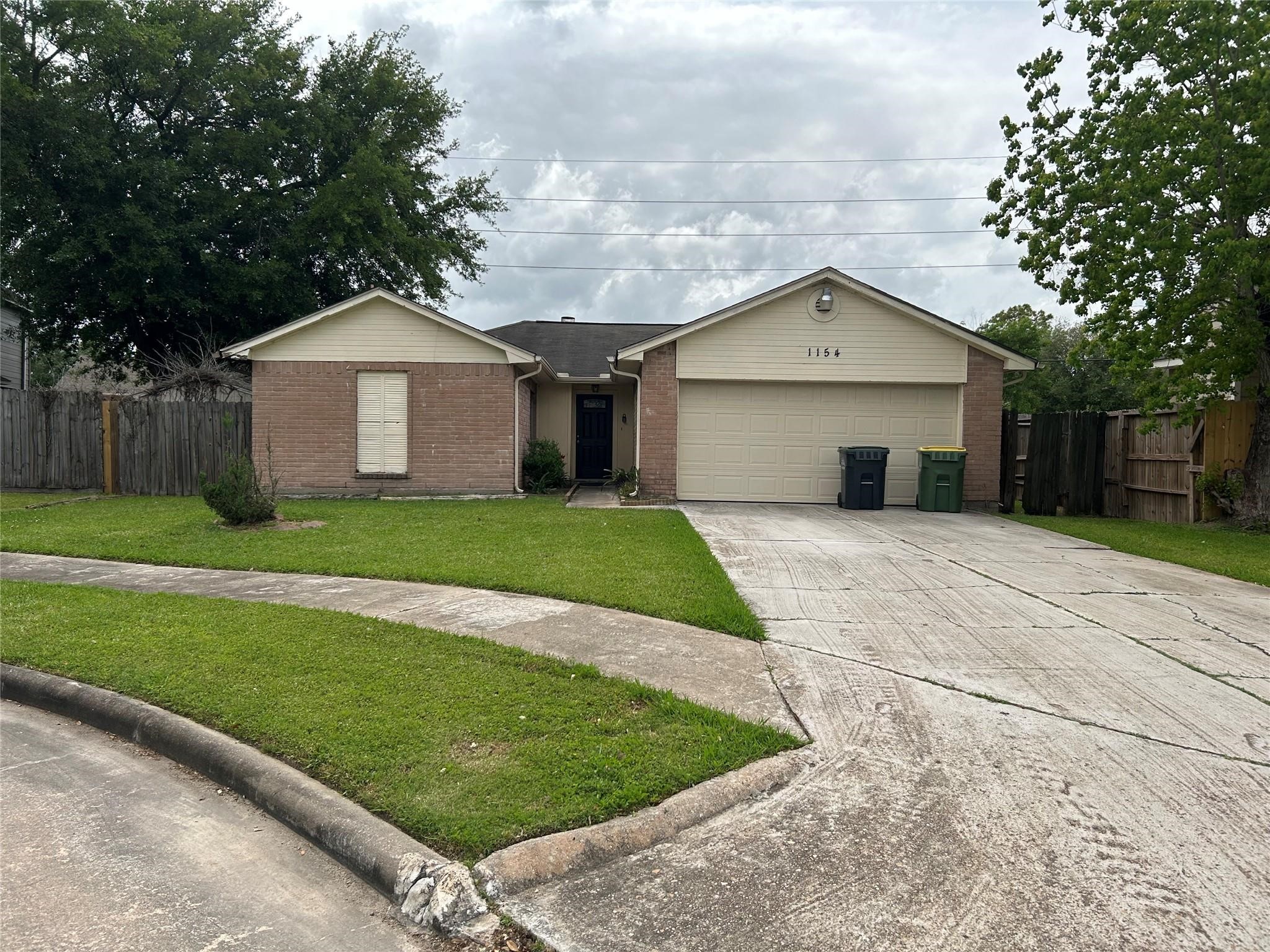 1154 W Brompton Drive Property Photo 1