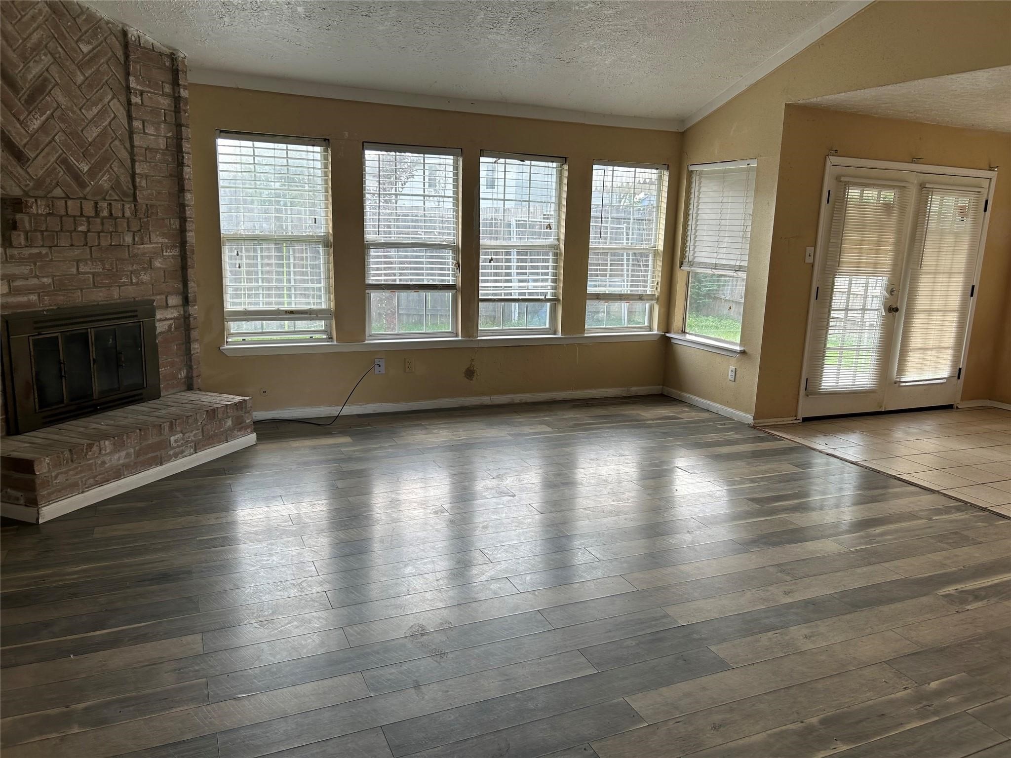 1154 W Brompton Drive Property Photo 7