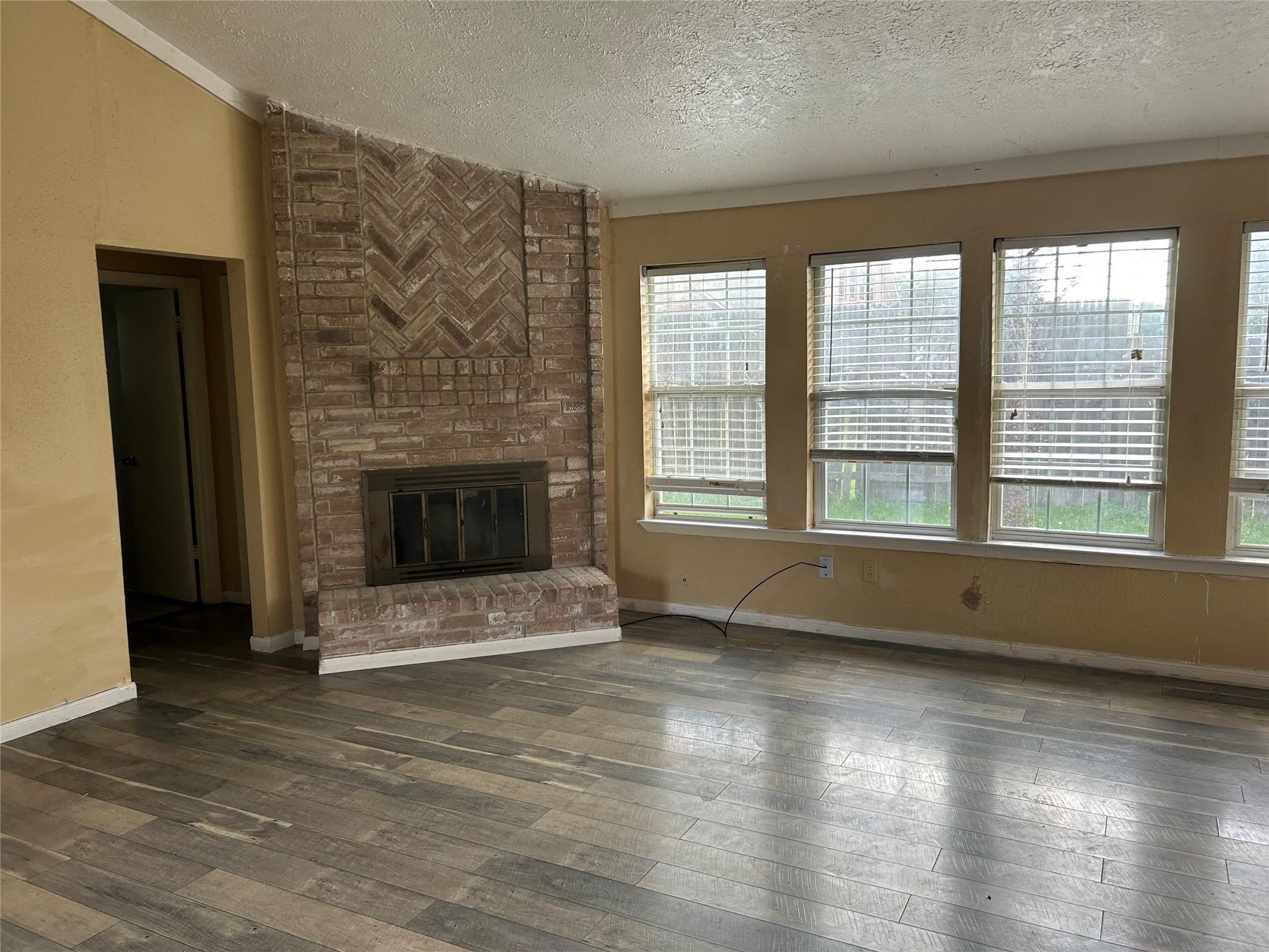 1154 W Brompton Drive Property Photo 10
