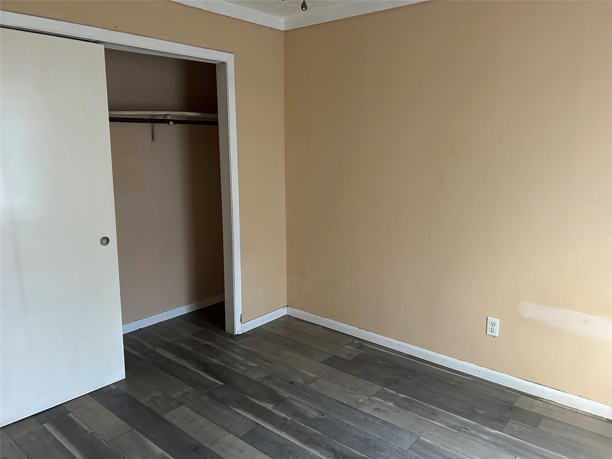 1154 W Brompton Drive Property Photo 11