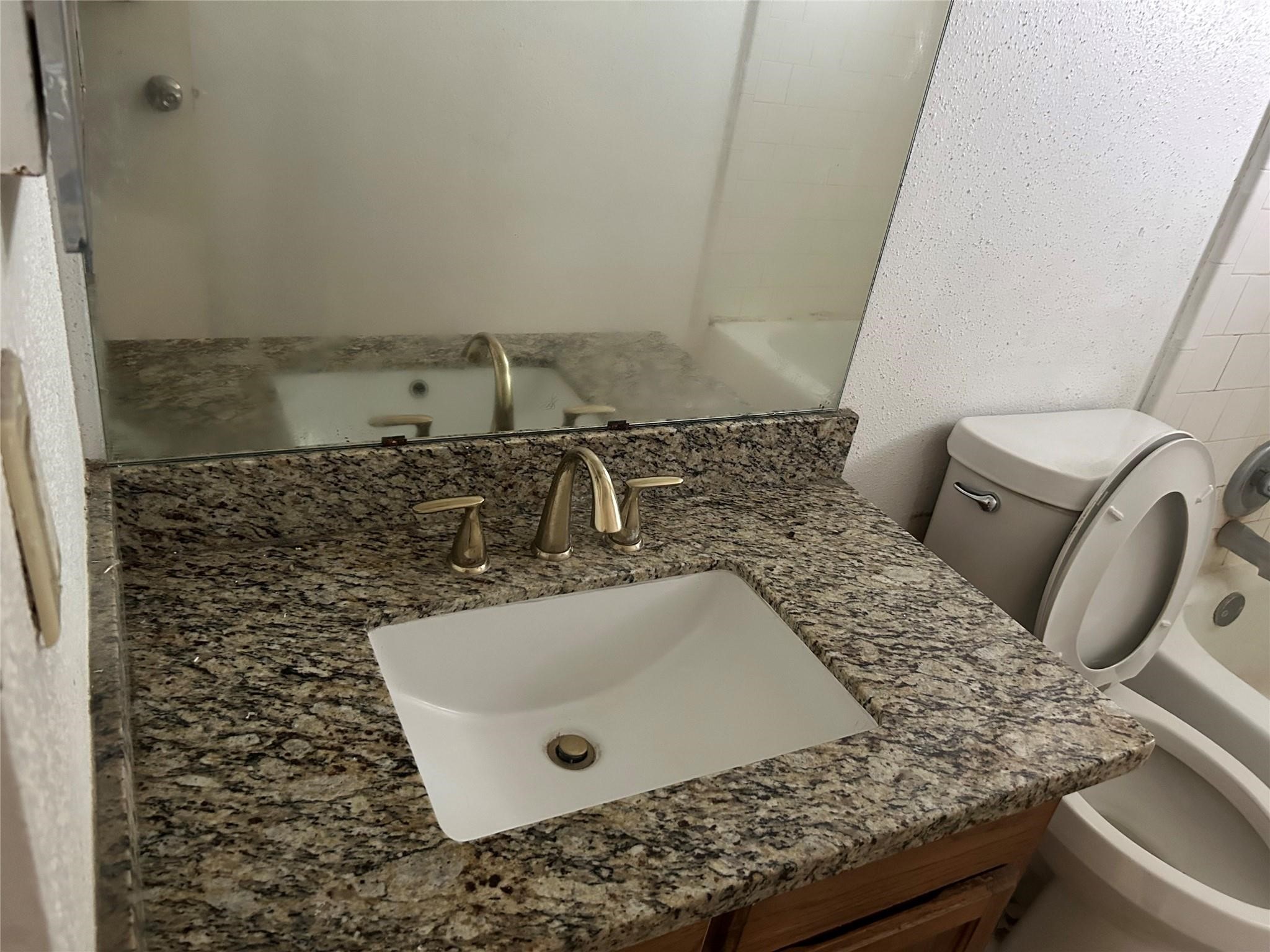 1154 W Brompton Drive Property Photo 12