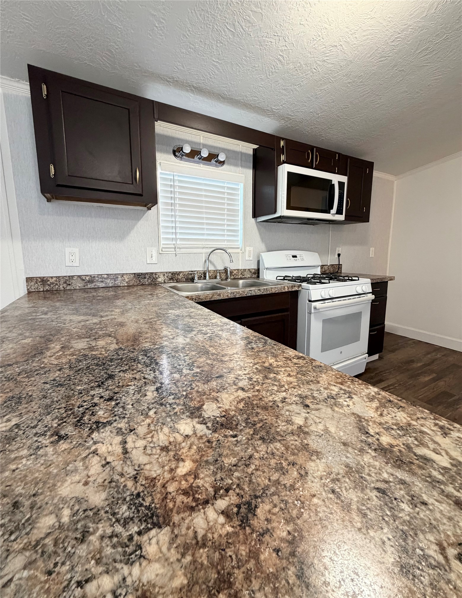 5323 N Redell Road Property Photo 4