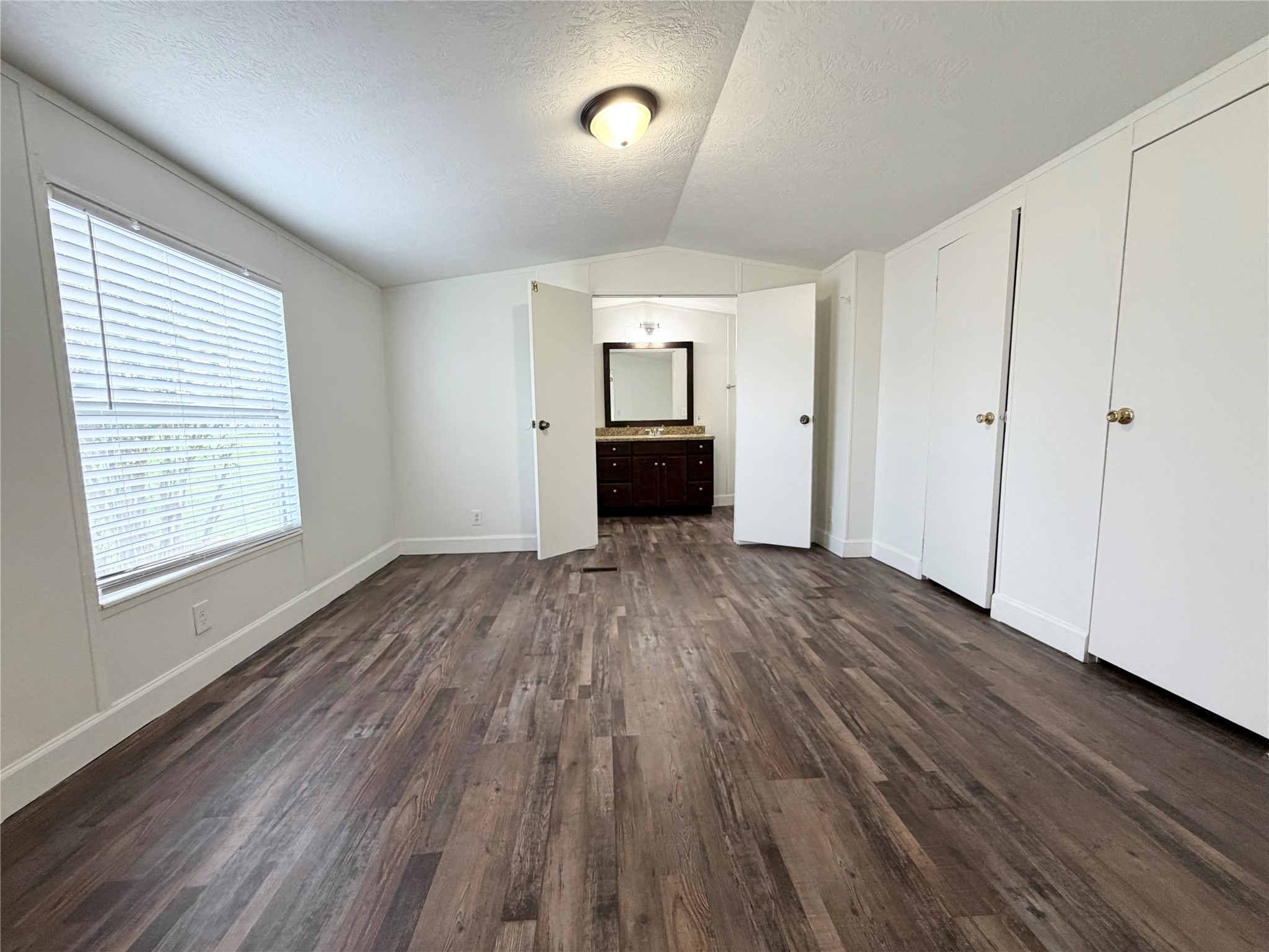 5323 N Redell Road Property Photo 6