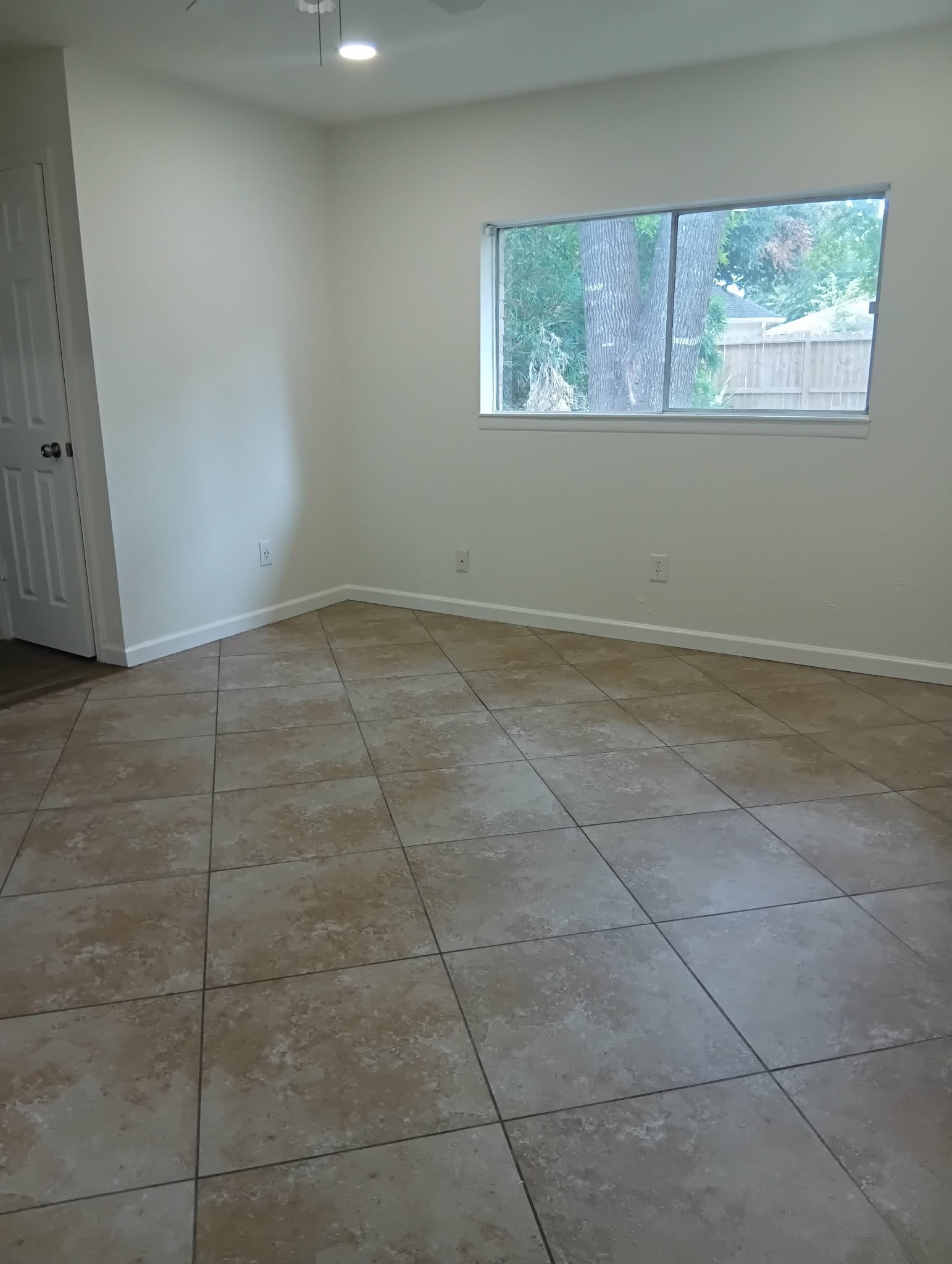 4927 Tealgate Drive Property Photo 8